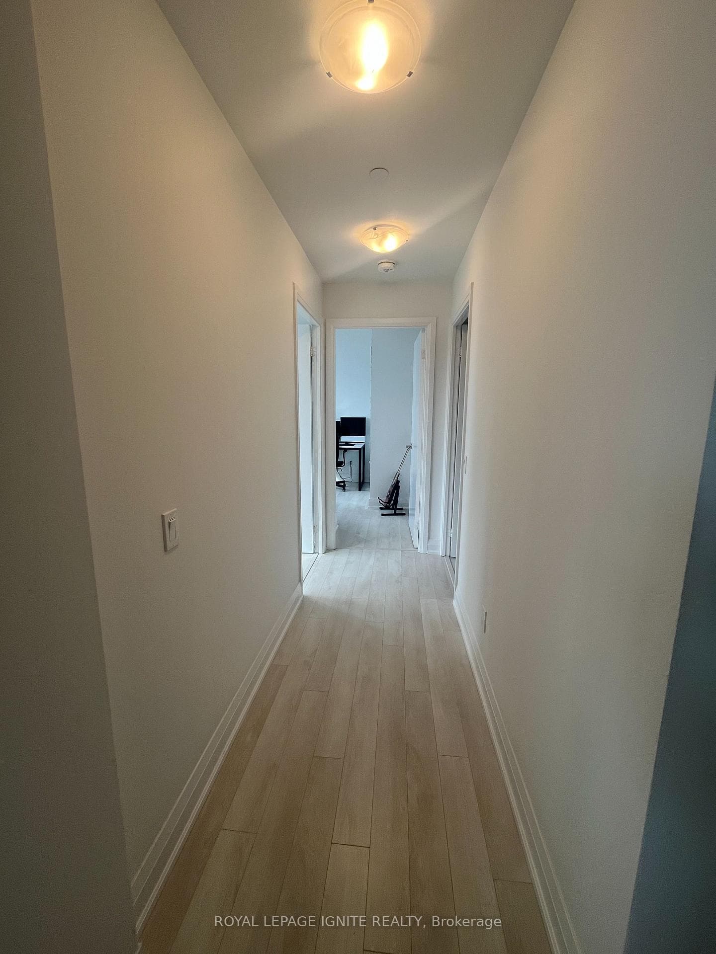 1461 Lawrence Avenue Unit 1810 photo 7