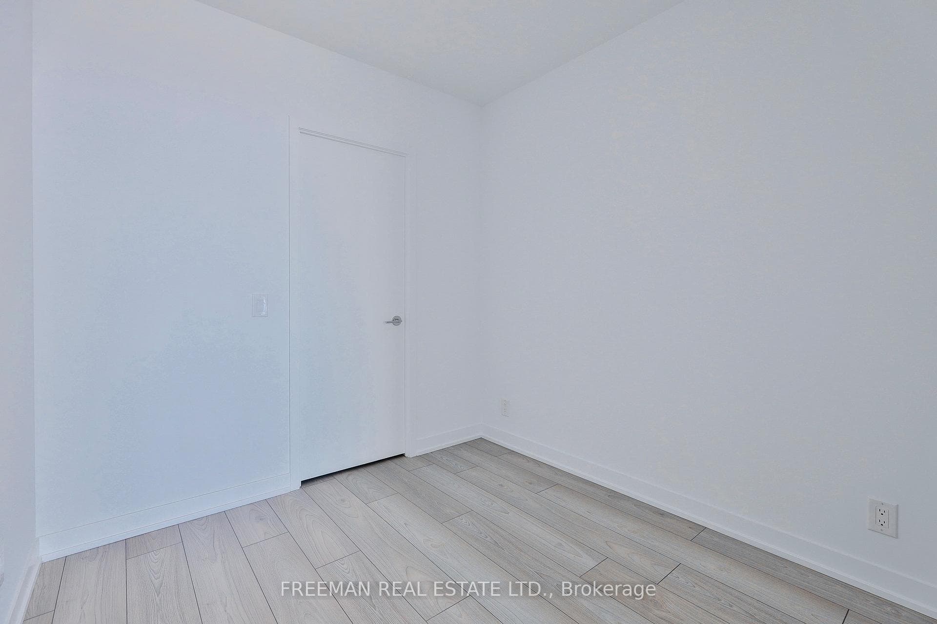 285 Dufferin Street Unit 1314 photo 19