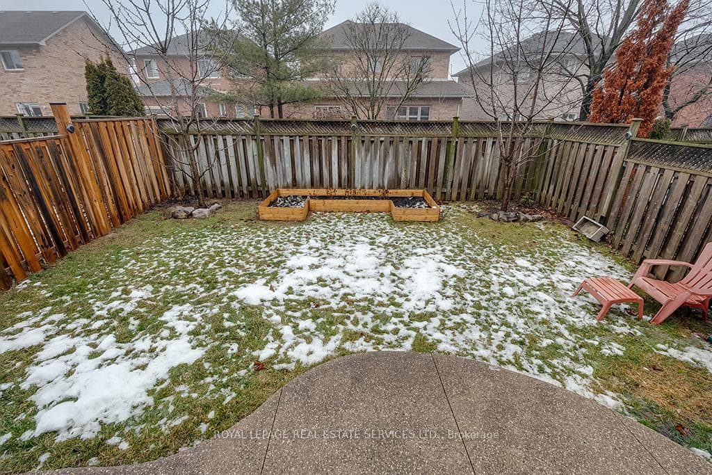 2060 Westmount Drive photo 37