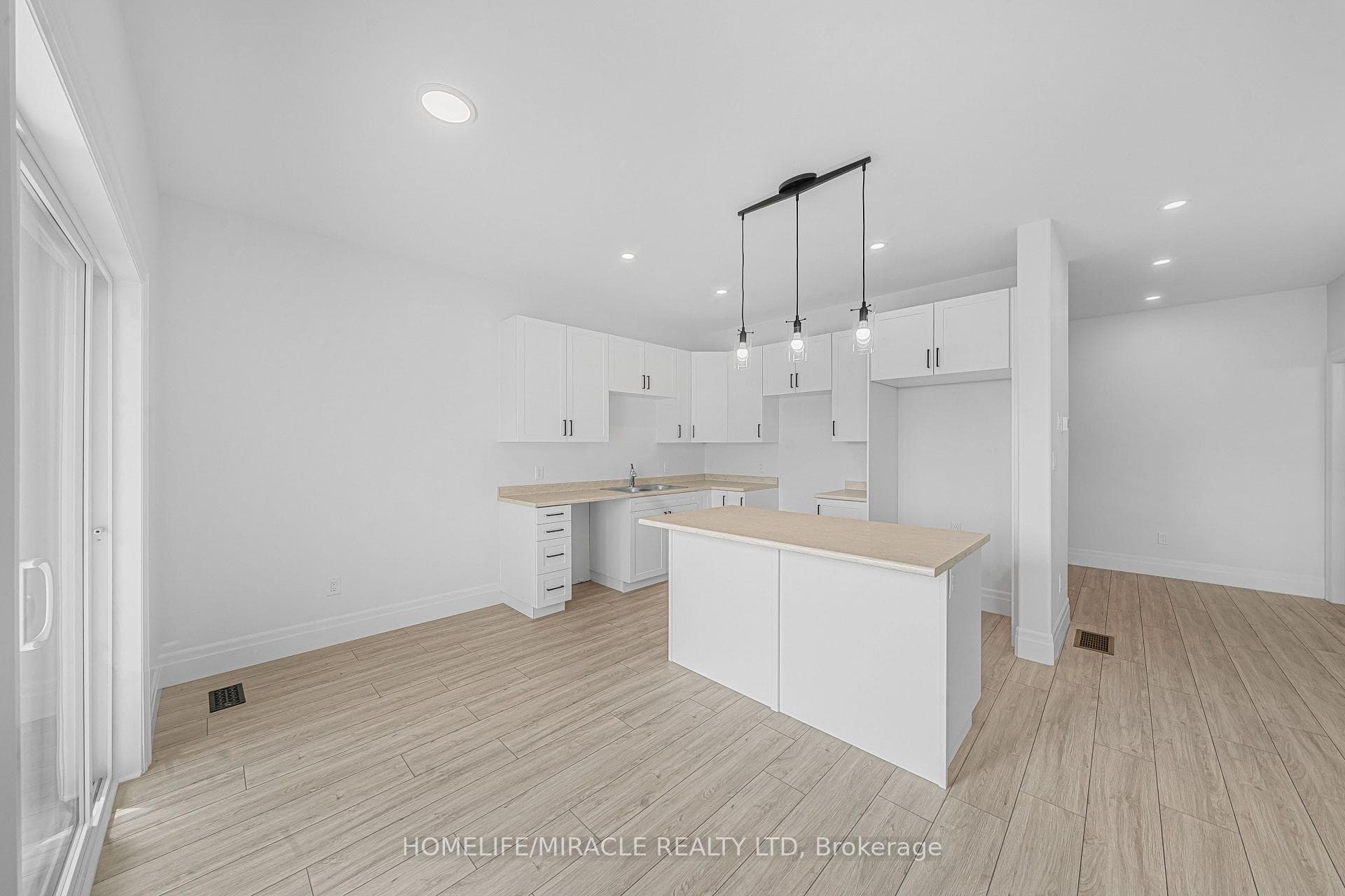 43 Markland Avenue photo 13