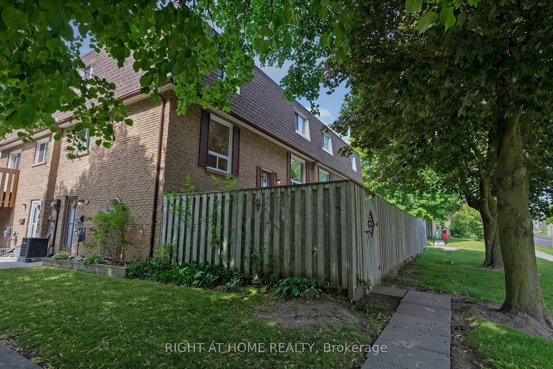 321 Blackthorn Street Unit 86 photo 31