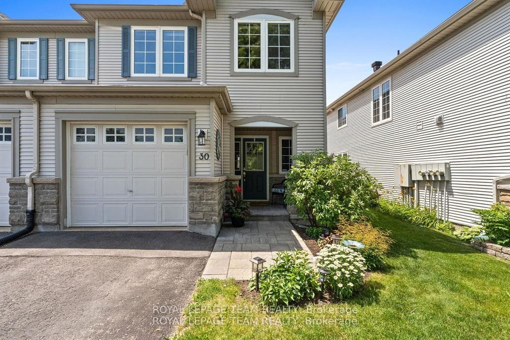 30 Riverstone Drive photo 3