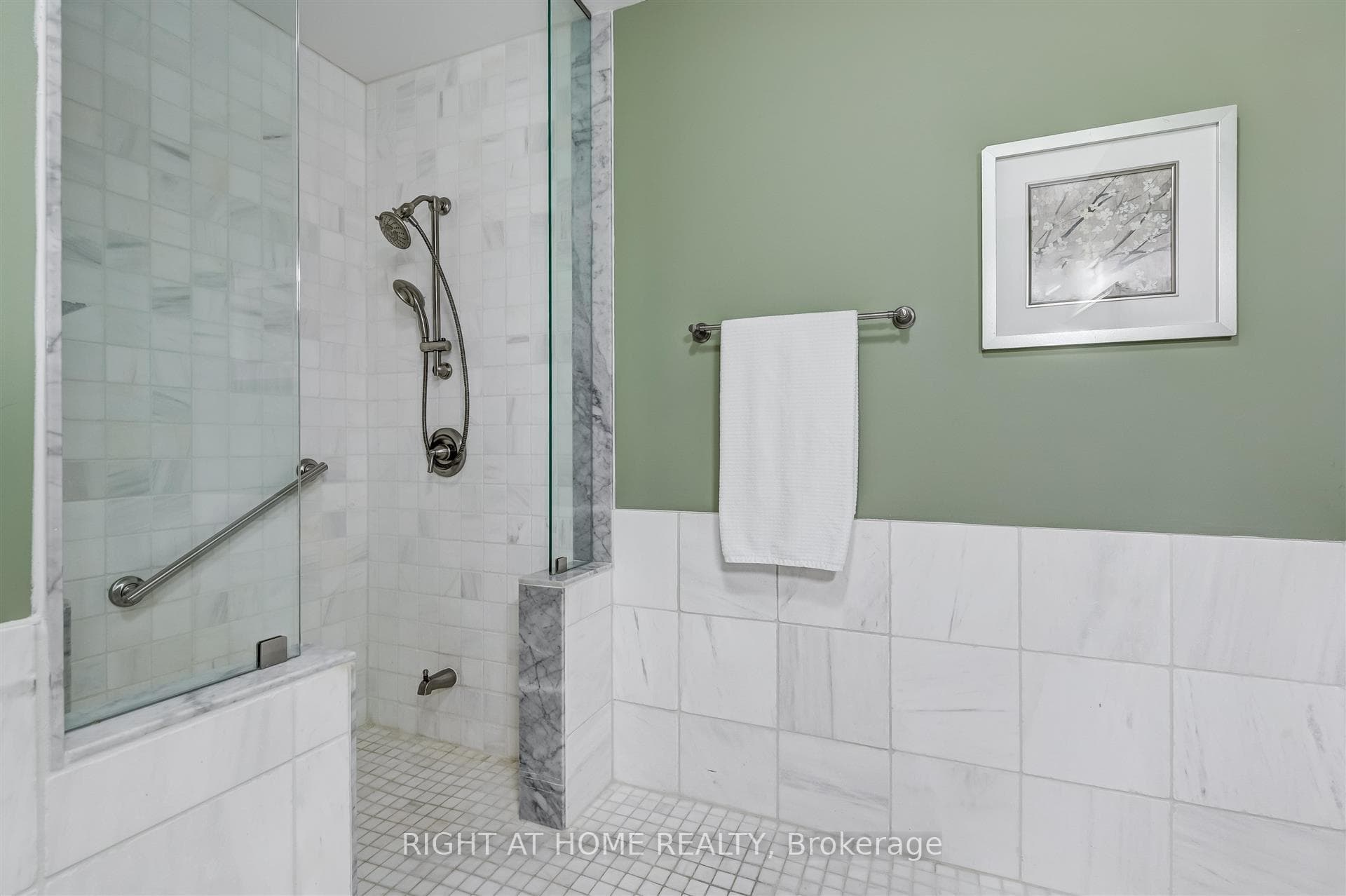965 Inverhouse Drive Unit 109 photo 16