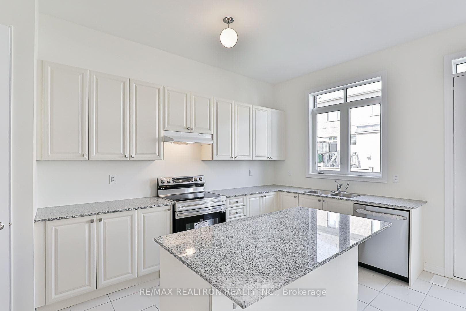 168 Wesmina Avenue photo 5