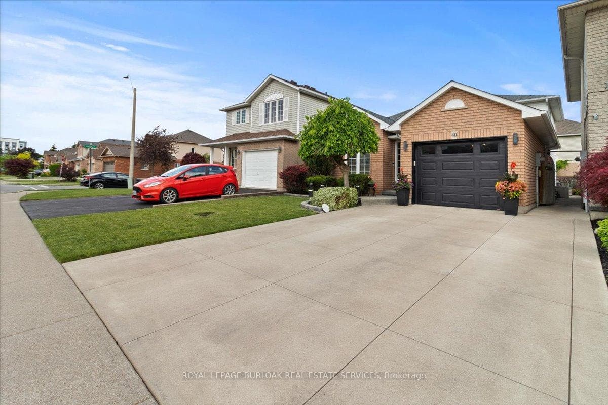 40 Bridgette Drive photo 2