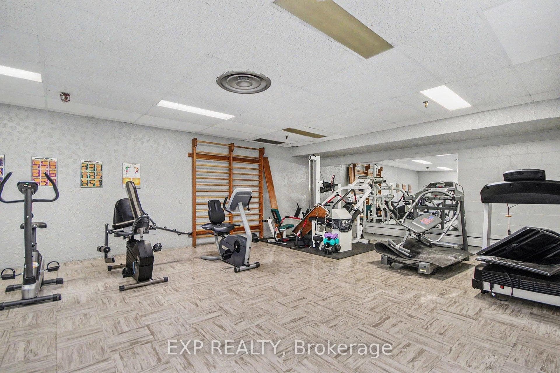 665 Bathgate Drive Unit 802 photo 18