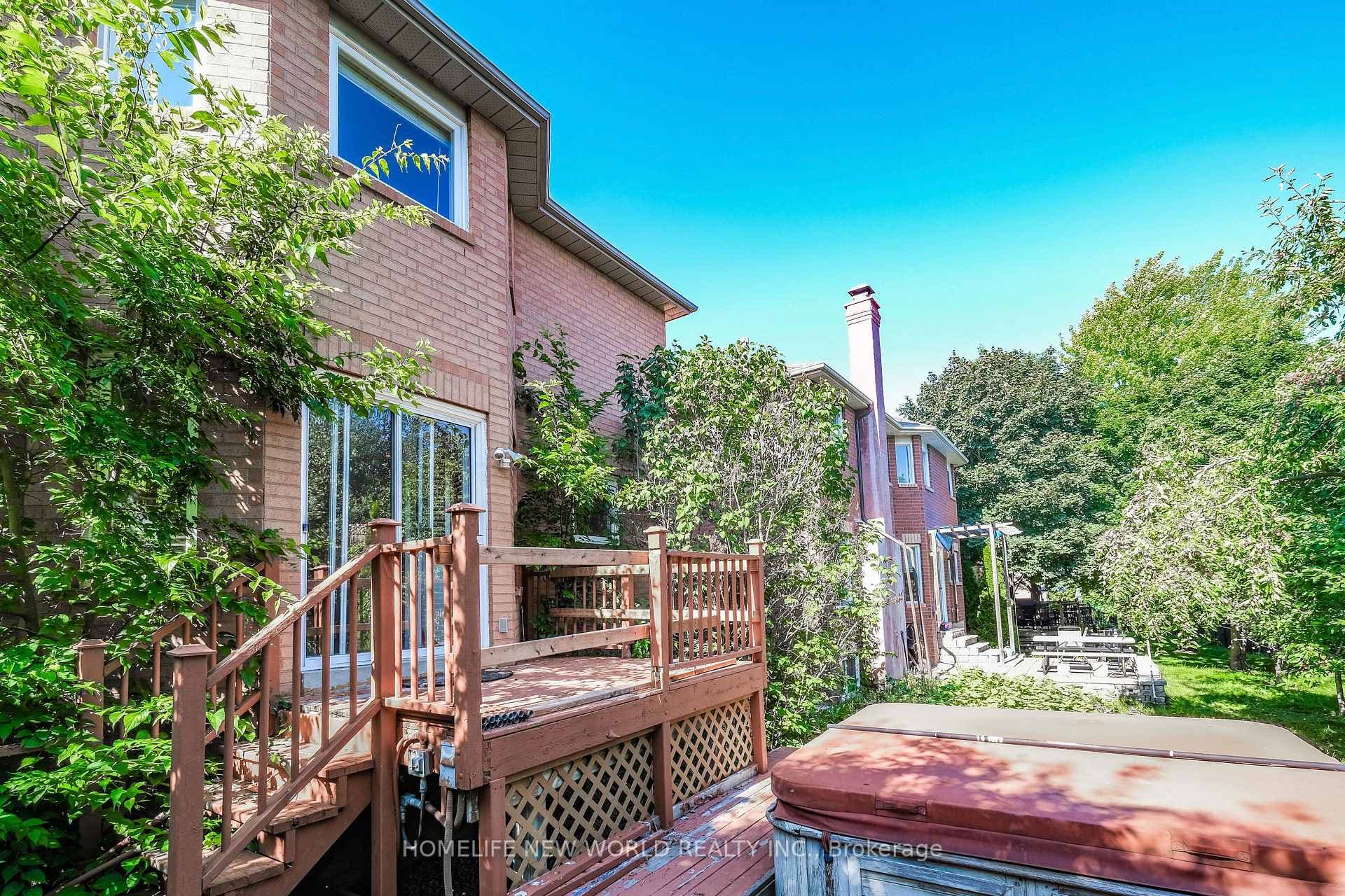 83 Woodstone Avenue photo 39