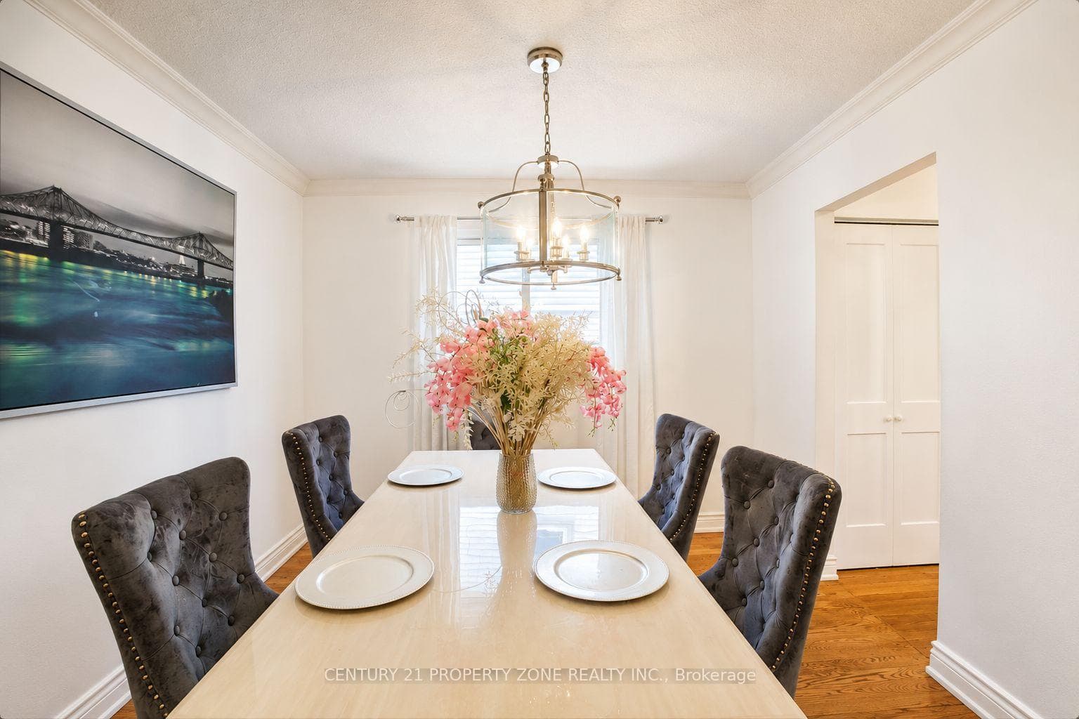 27 Madrid Crescent photo 8