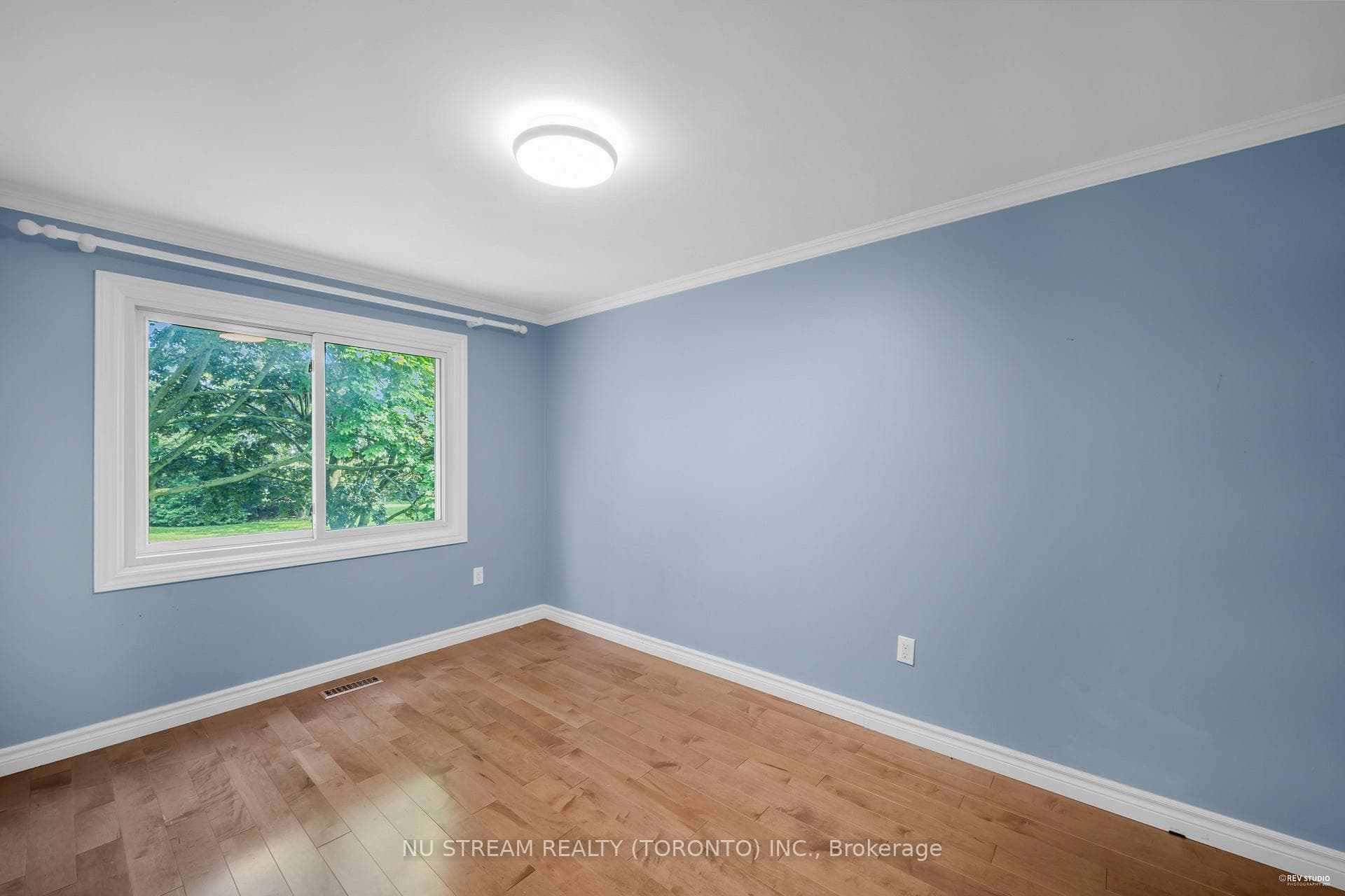 207 Huntingdale Boulevard photo 16