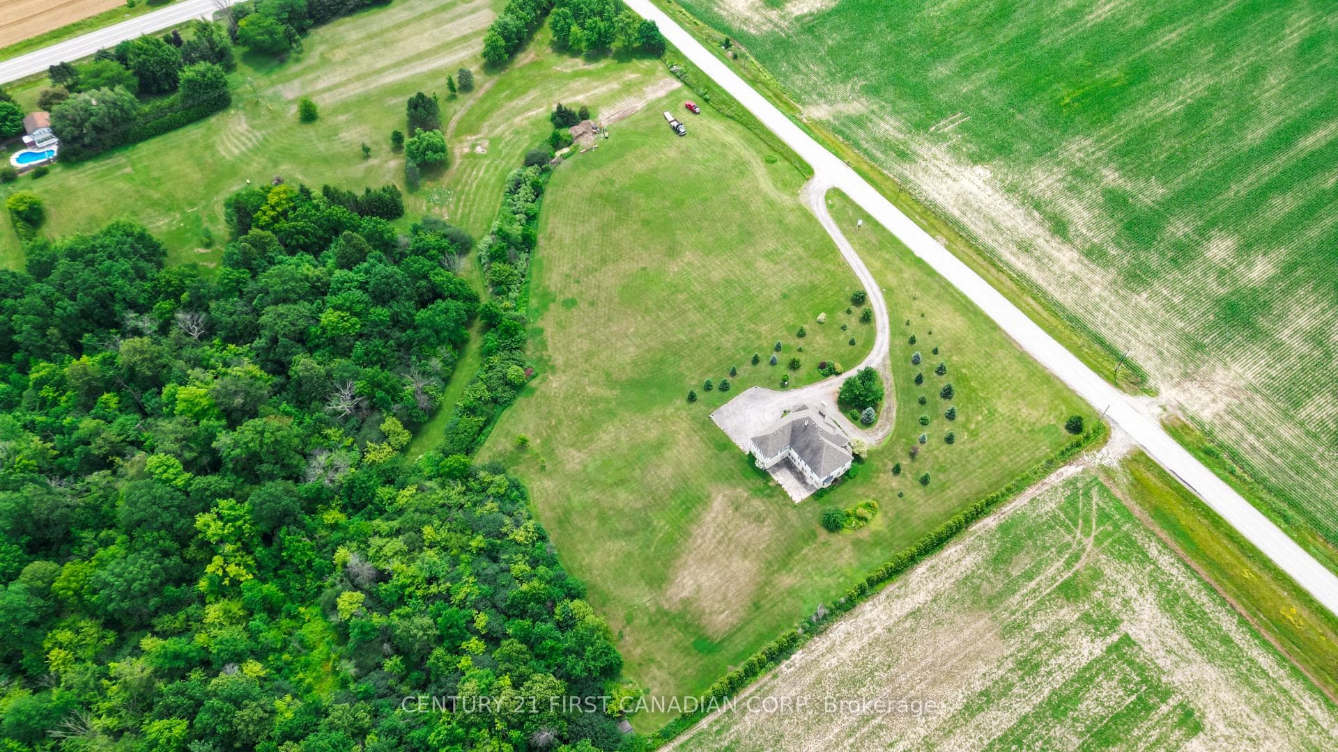 3480 Cuddy Drive photo 32