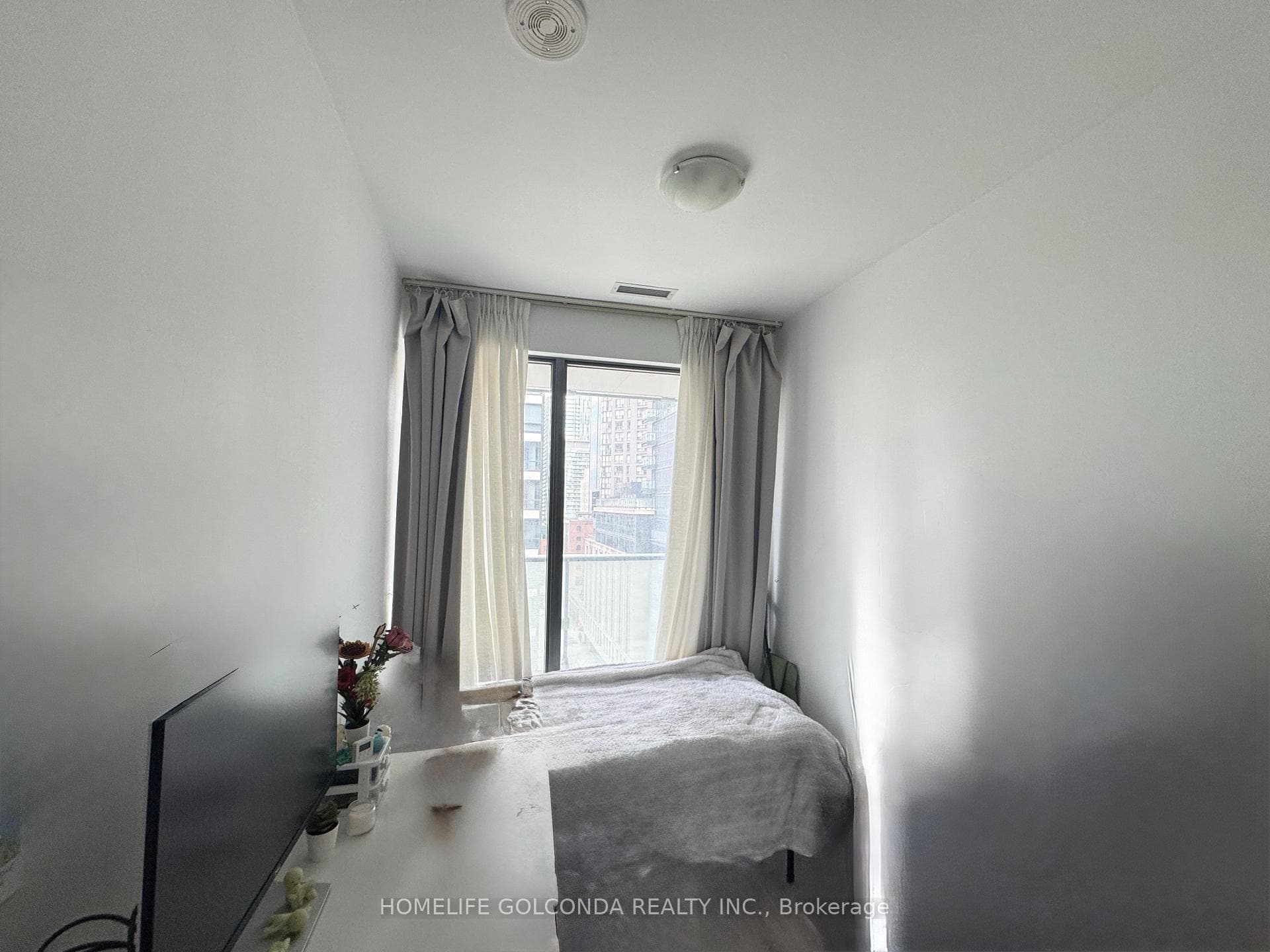 57 St Joseph Street Unit 808 photo 12