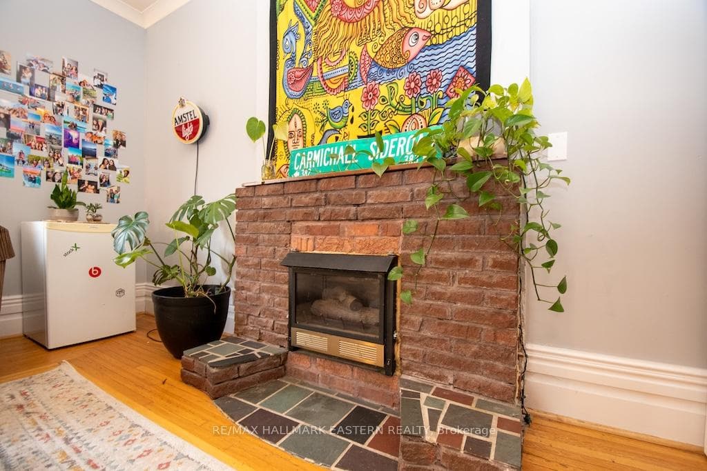 544 Charlotte Street photo 7