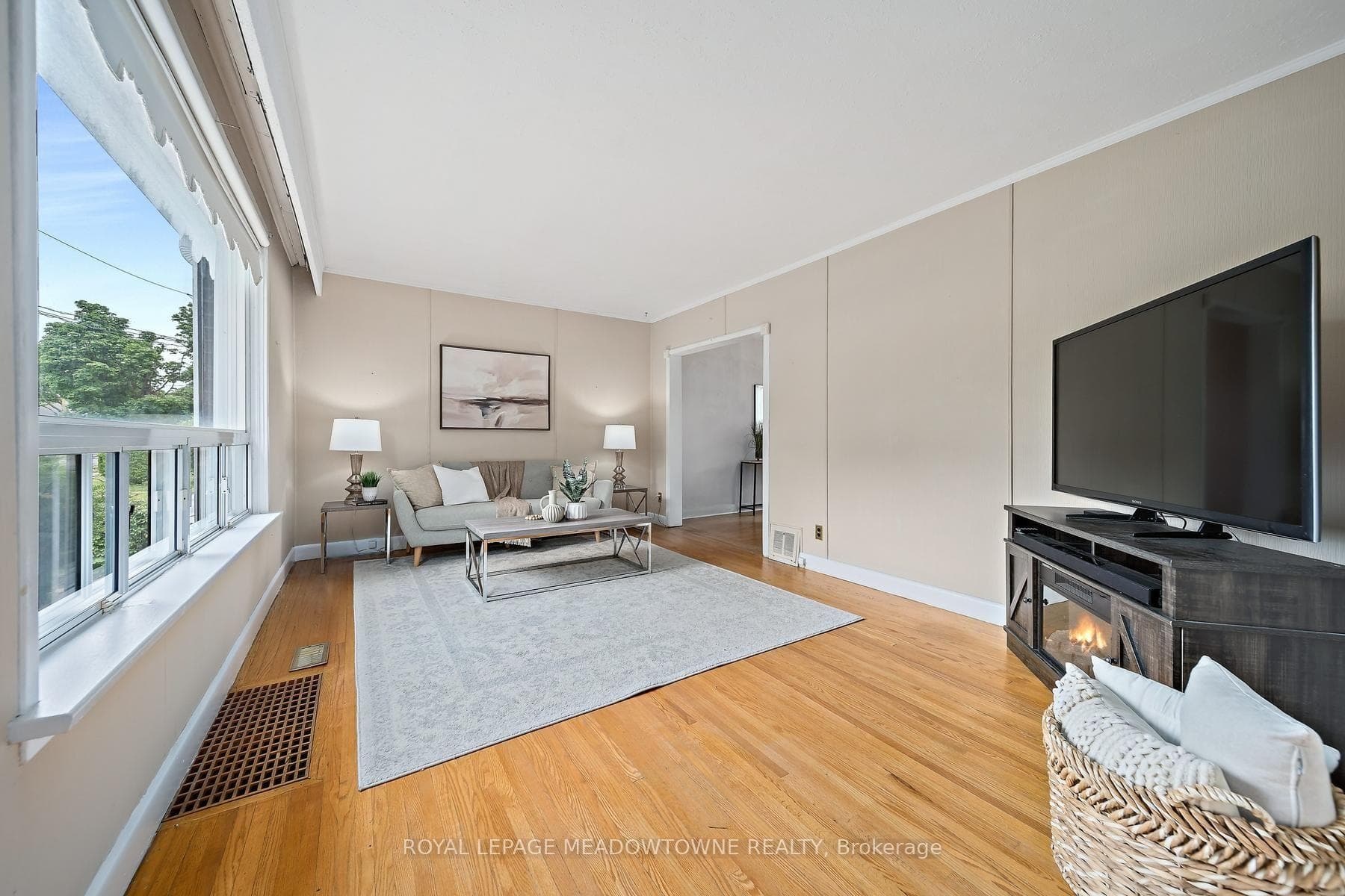 27 Hatfield Crescent photo 8