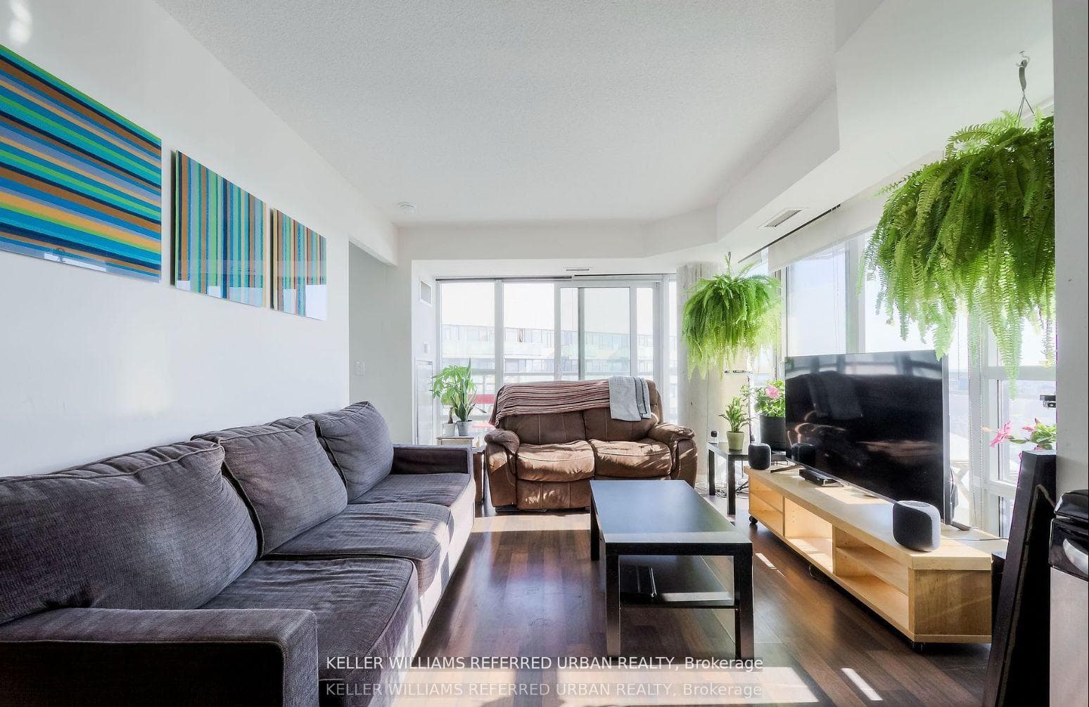 38 Joe Shuster Way Unit 1305 photo 11