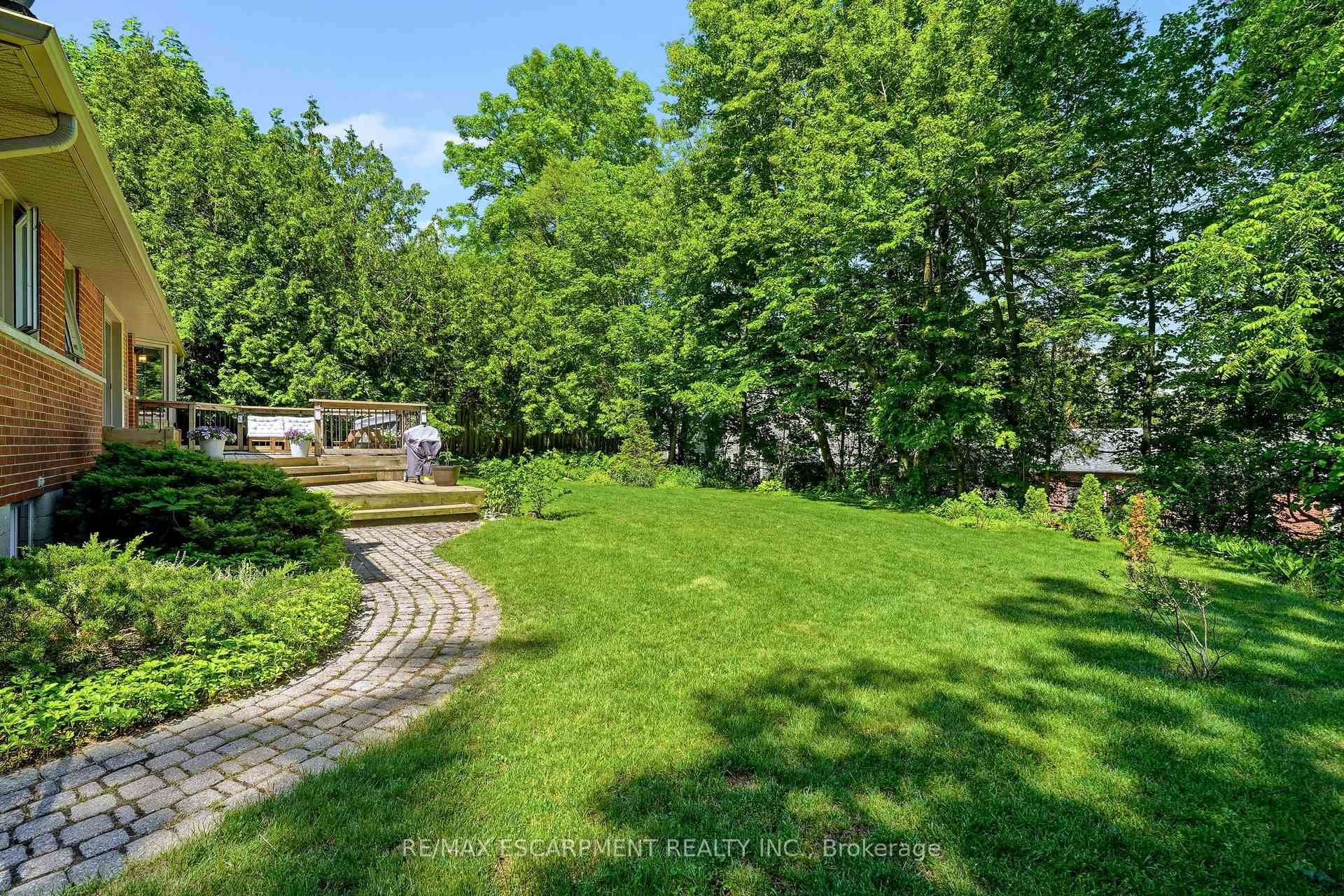851 Mewburn Road photo 36