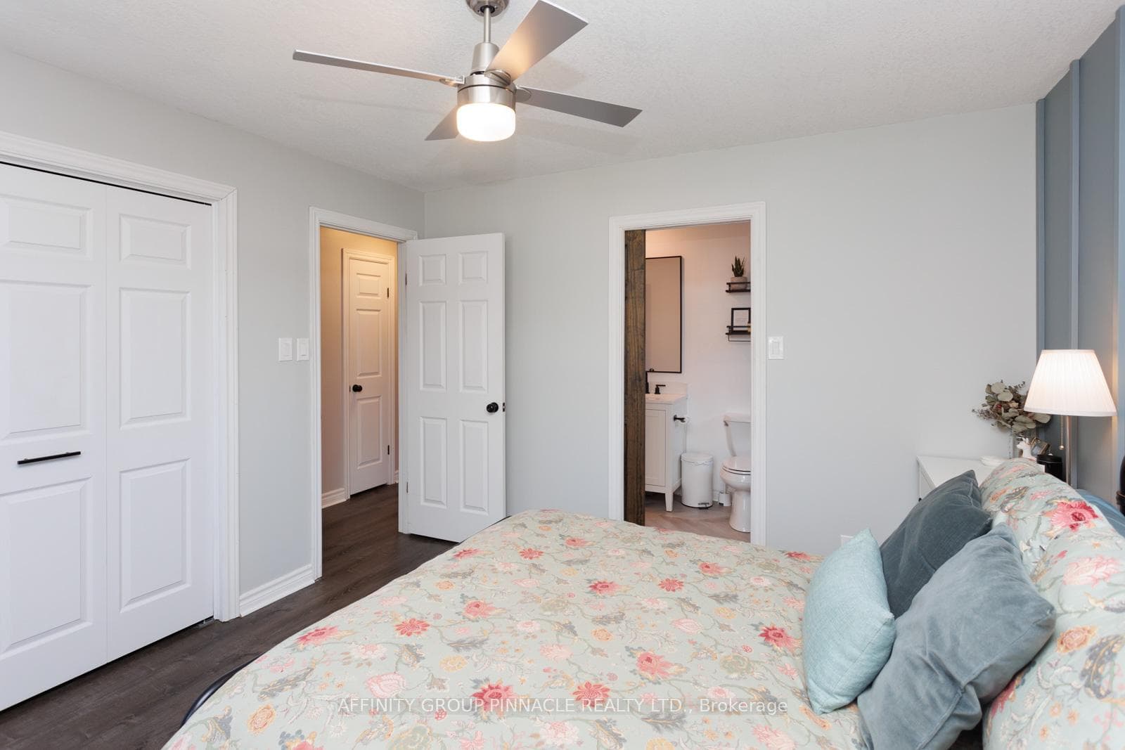 53 Madill Crescent photo 18