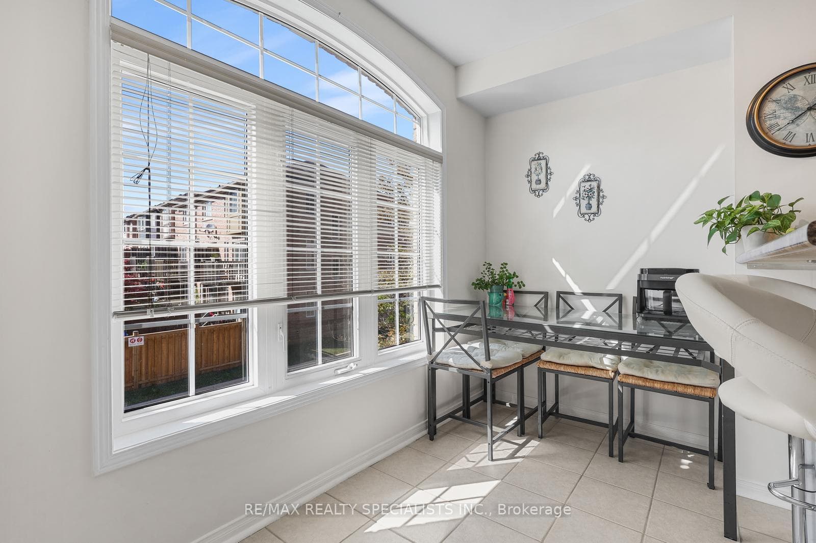 3370 Redpath Circle photo 16