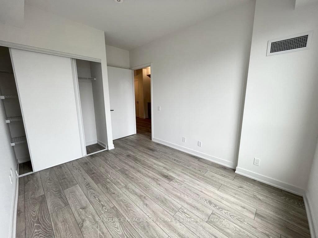 108 Peter Street Unit 920 photo 4