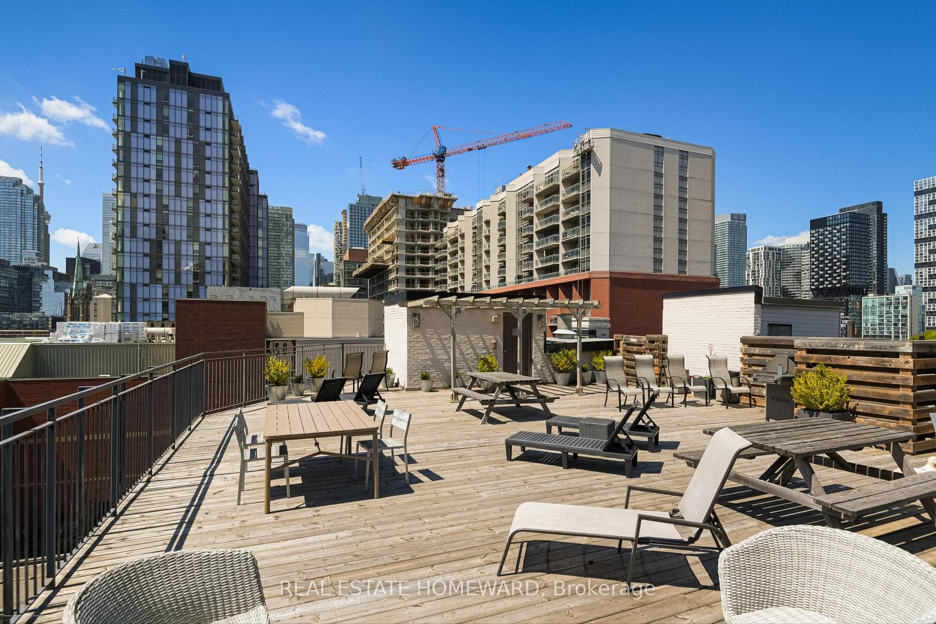 90 Sherbourne Street Unit 405 photo 40