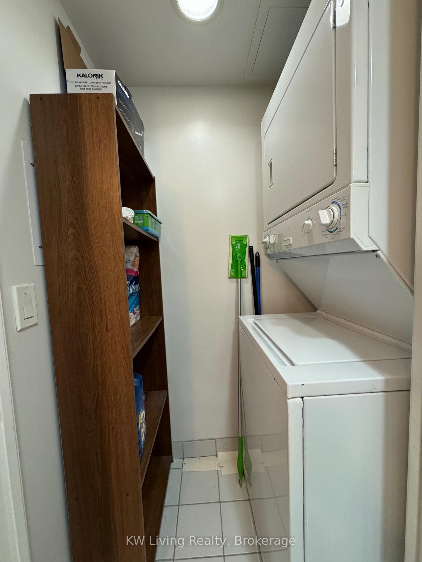 763 Bay Street Unit 1714 photo 9