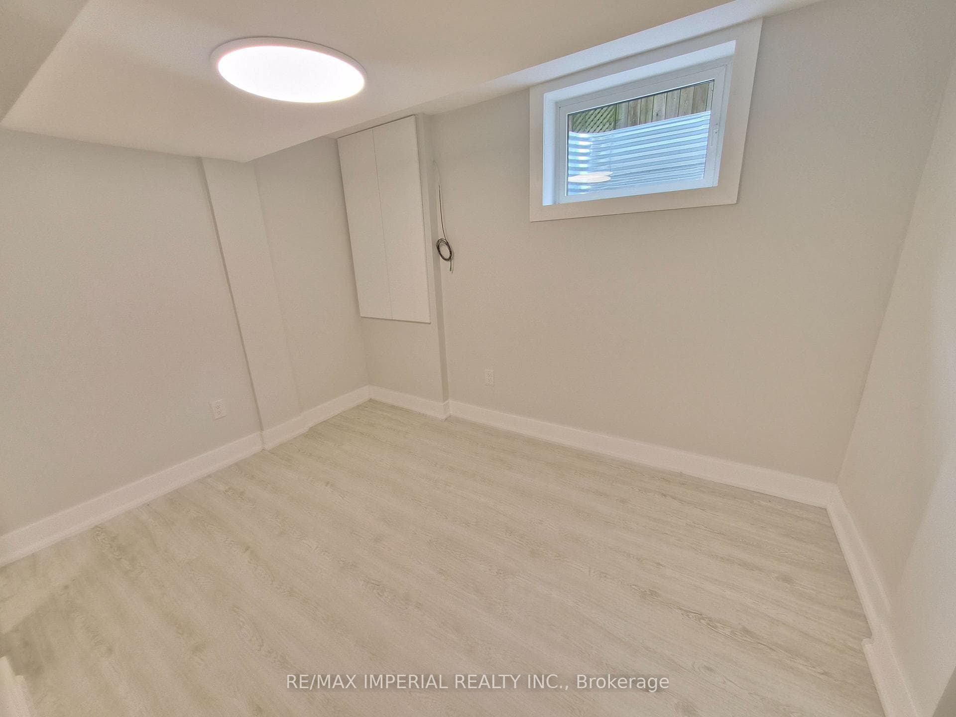 191 Avenue Road photo 31