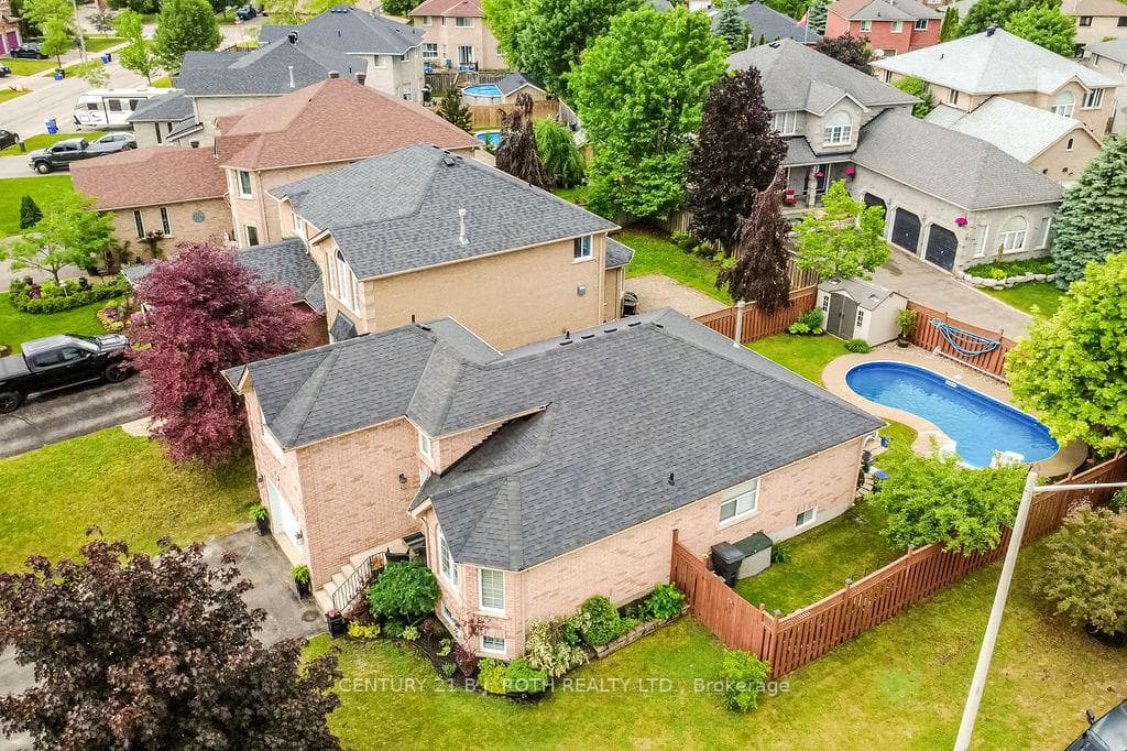30 McAvoy Drive photo 3