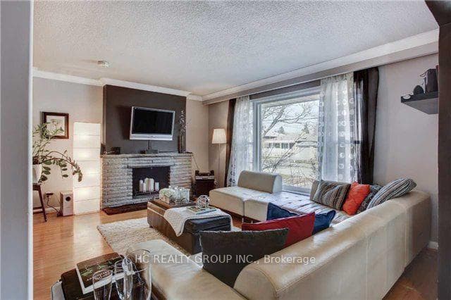 980 Lillian Street photo 8