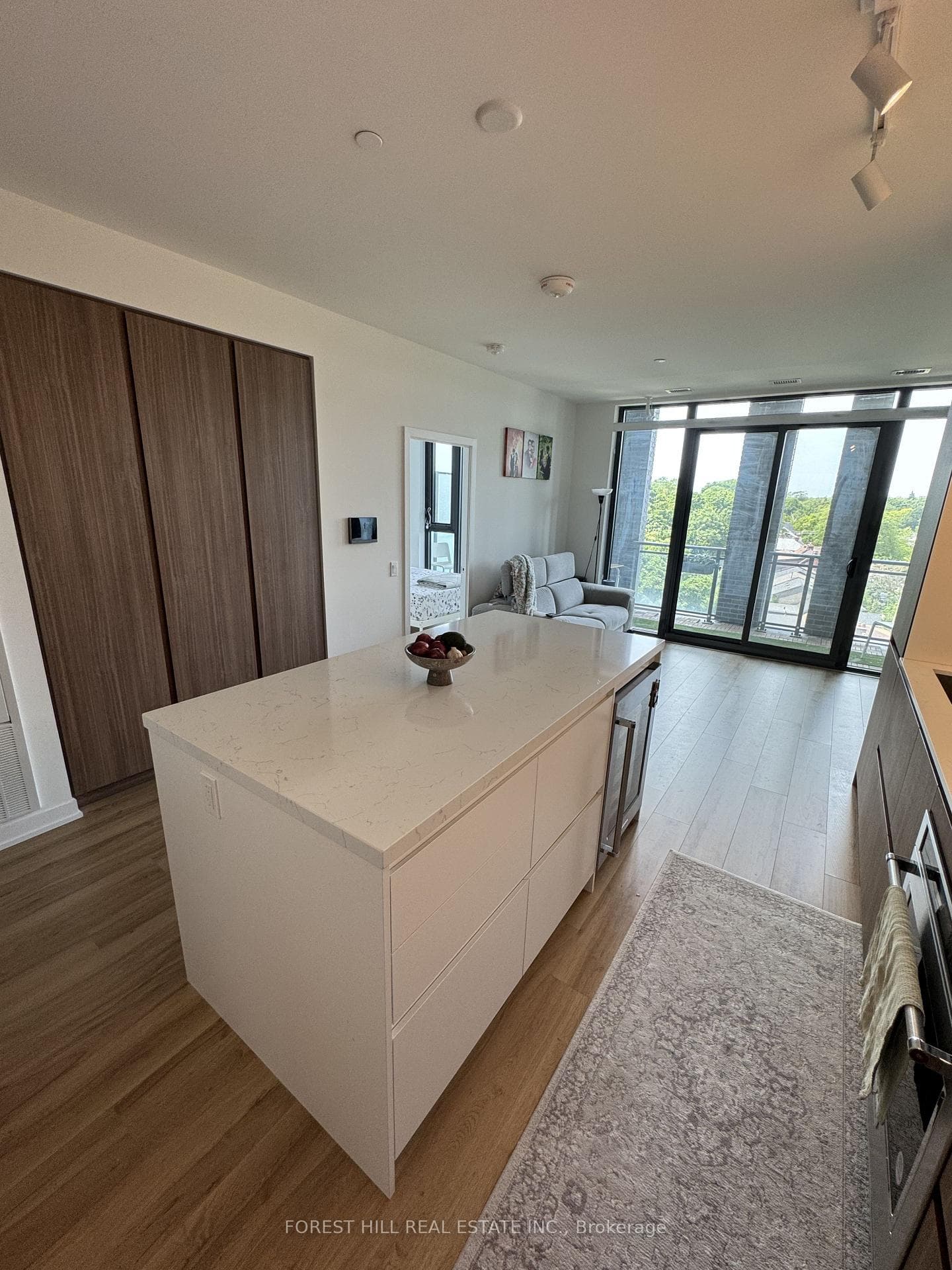 1 Hillsdale Avenue Unit 609 photo 29