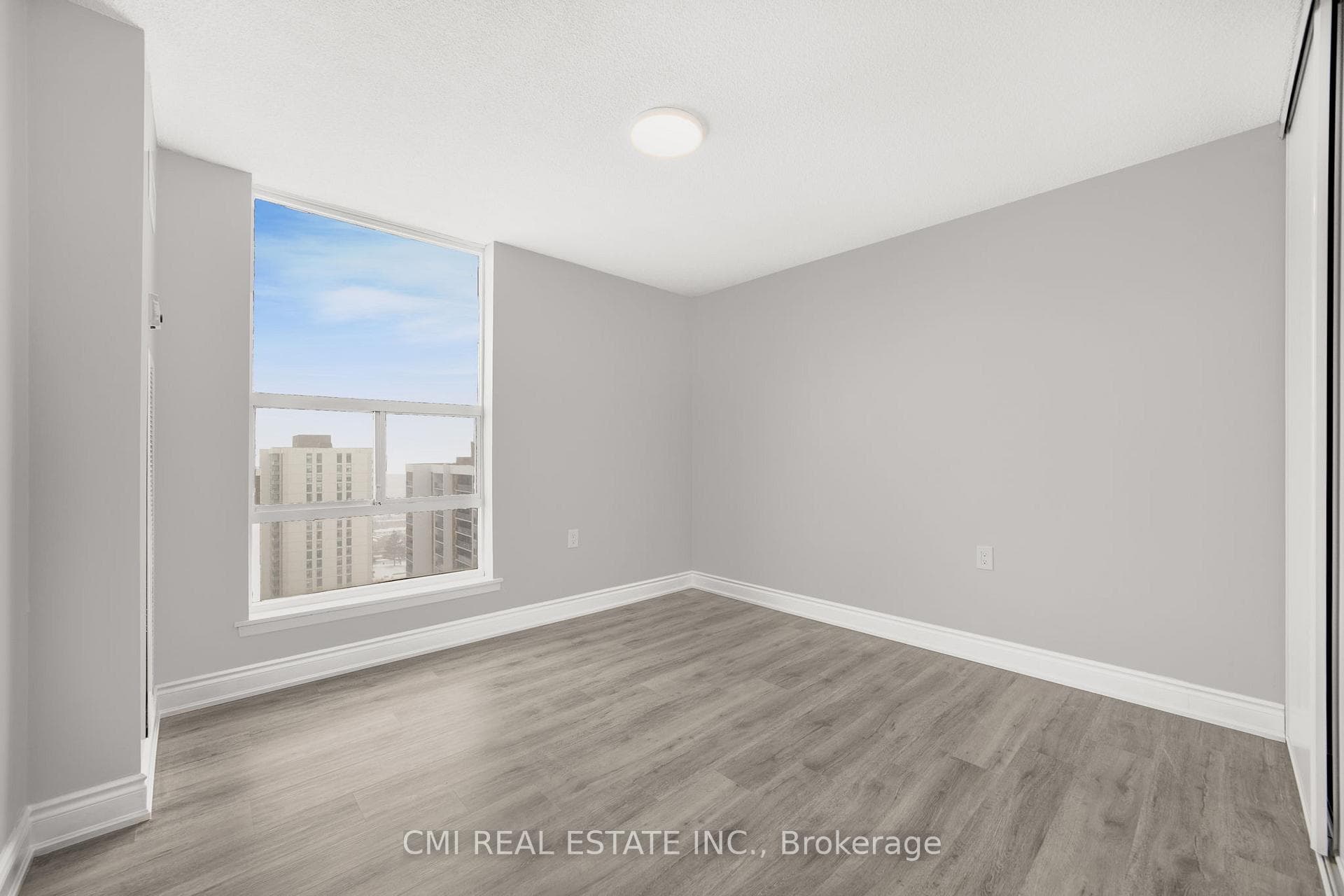 18 Knightsbridge Road Unit 2101 photo 26