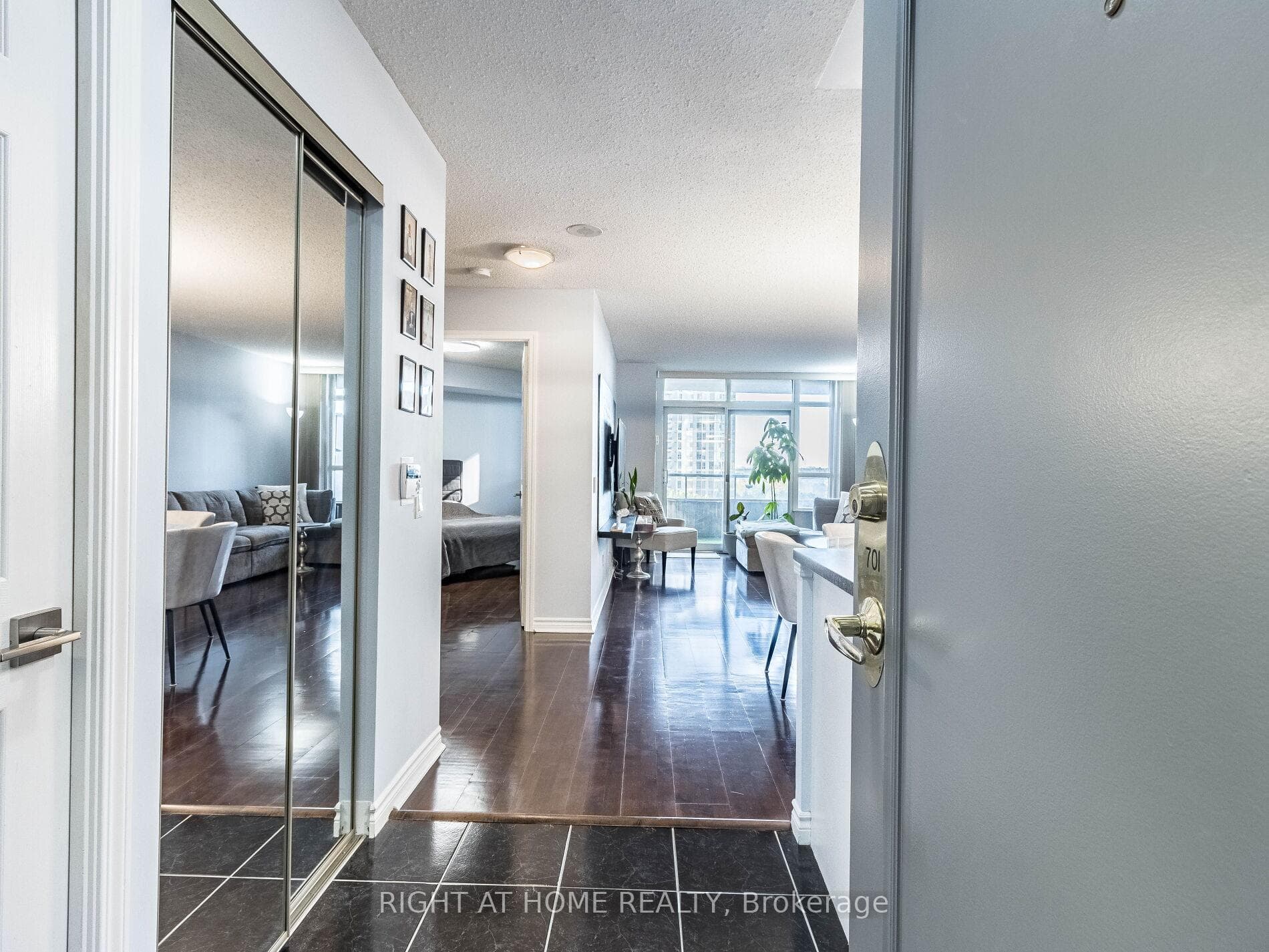 35 Kingsbridge Garden Circle Unit 701 photo 6