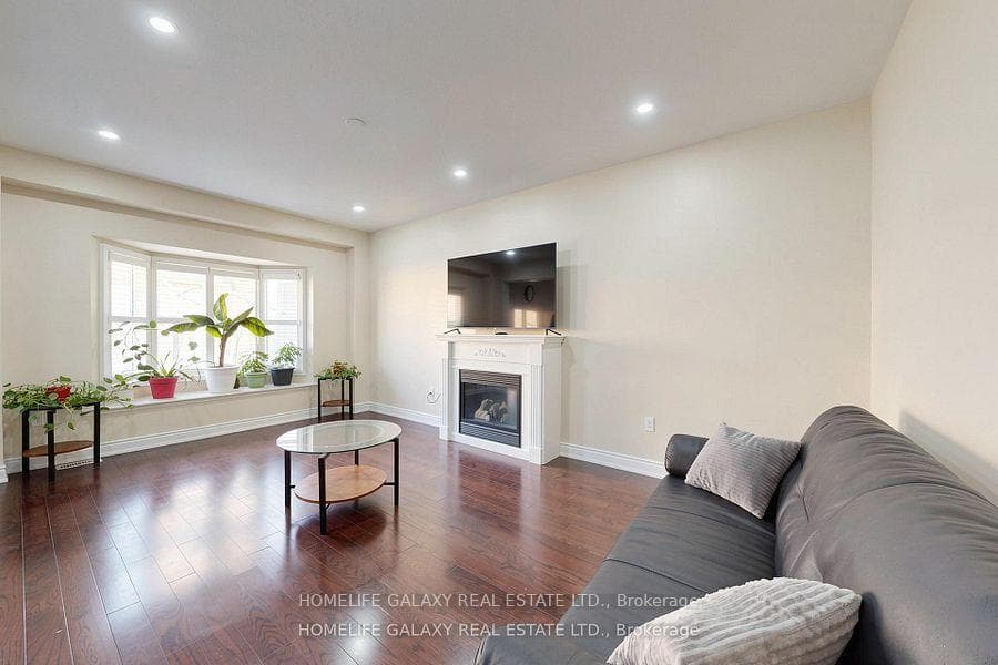 1871 Arborwood Drive photo 5
