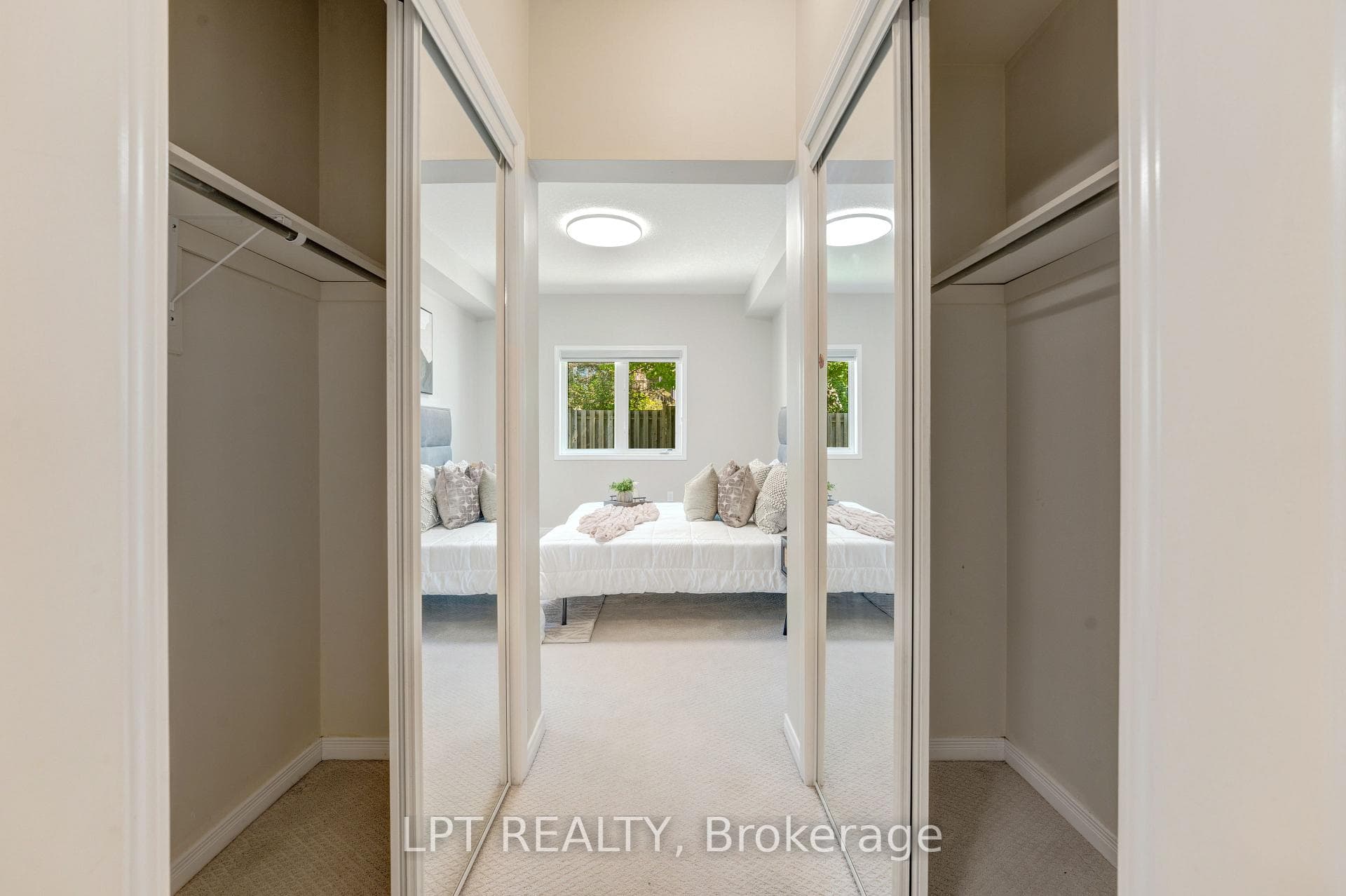 795 Laurelwood Drive Unit 13 photo 23