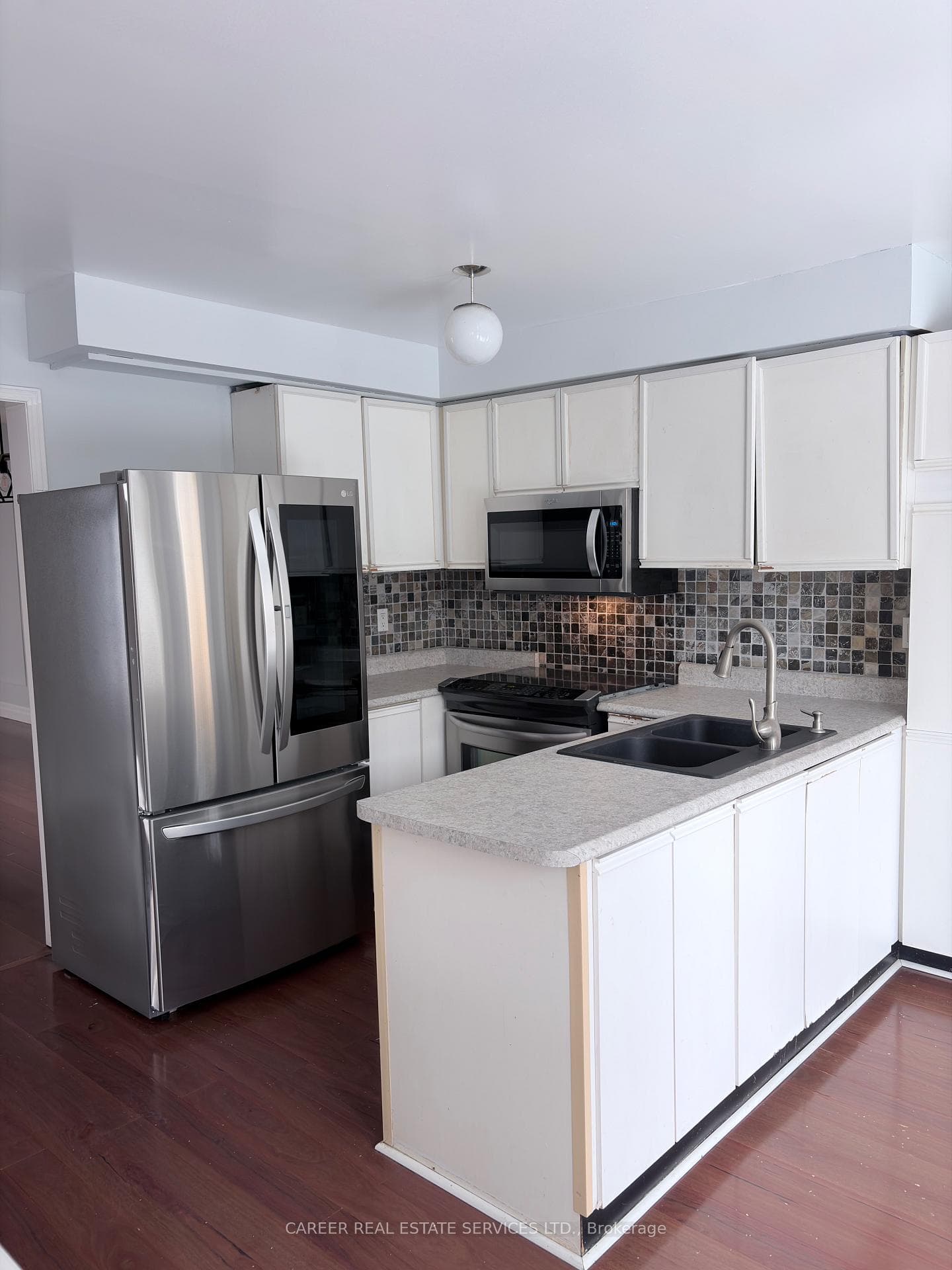 758 Aspen Road photo 8