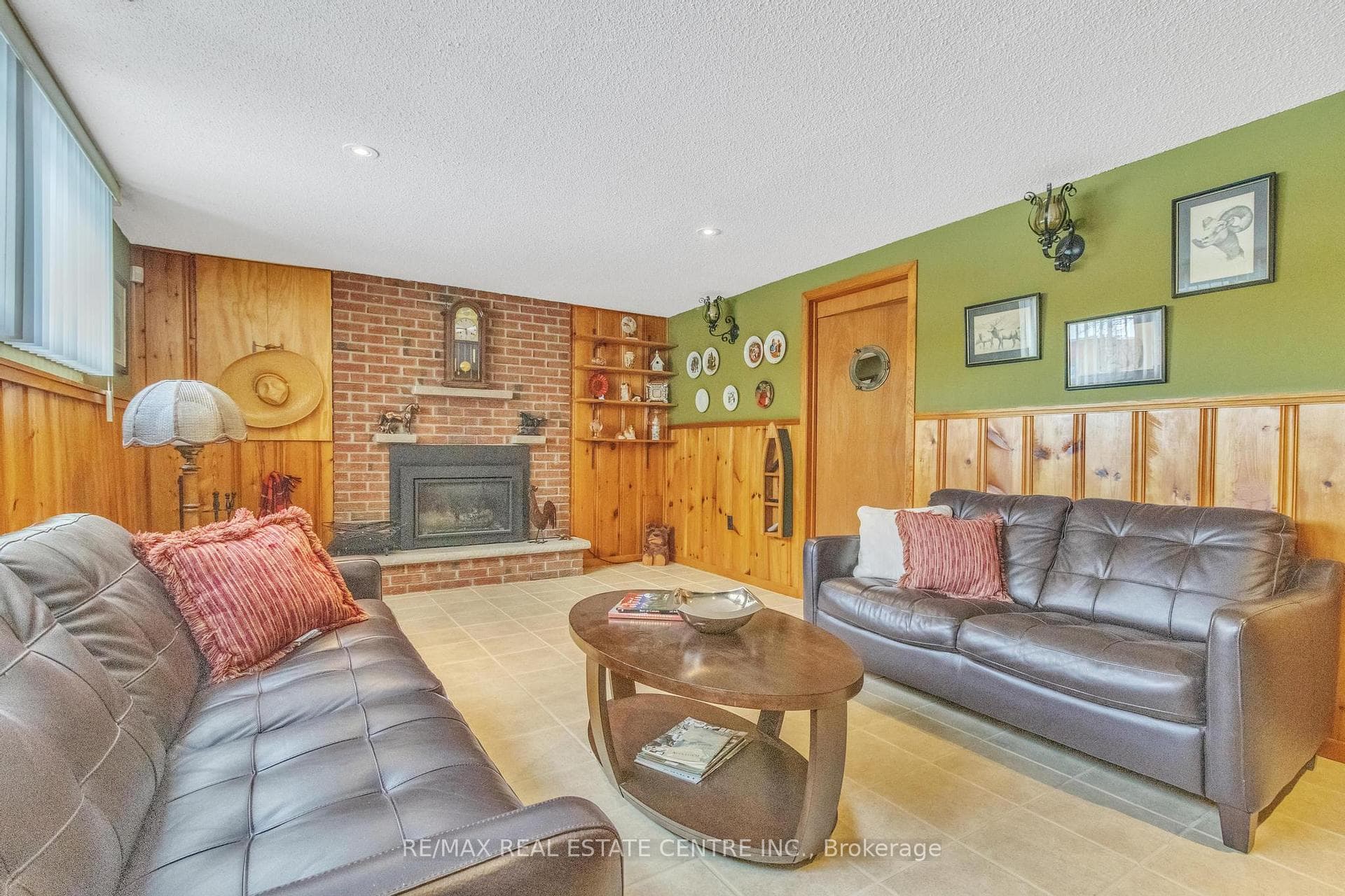 19 Meadowland Gate photo 32