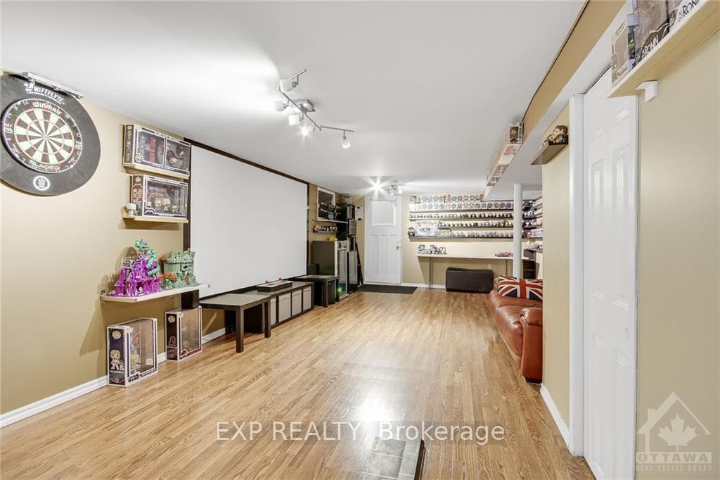 45 SUNNYCREST Drive photo 22