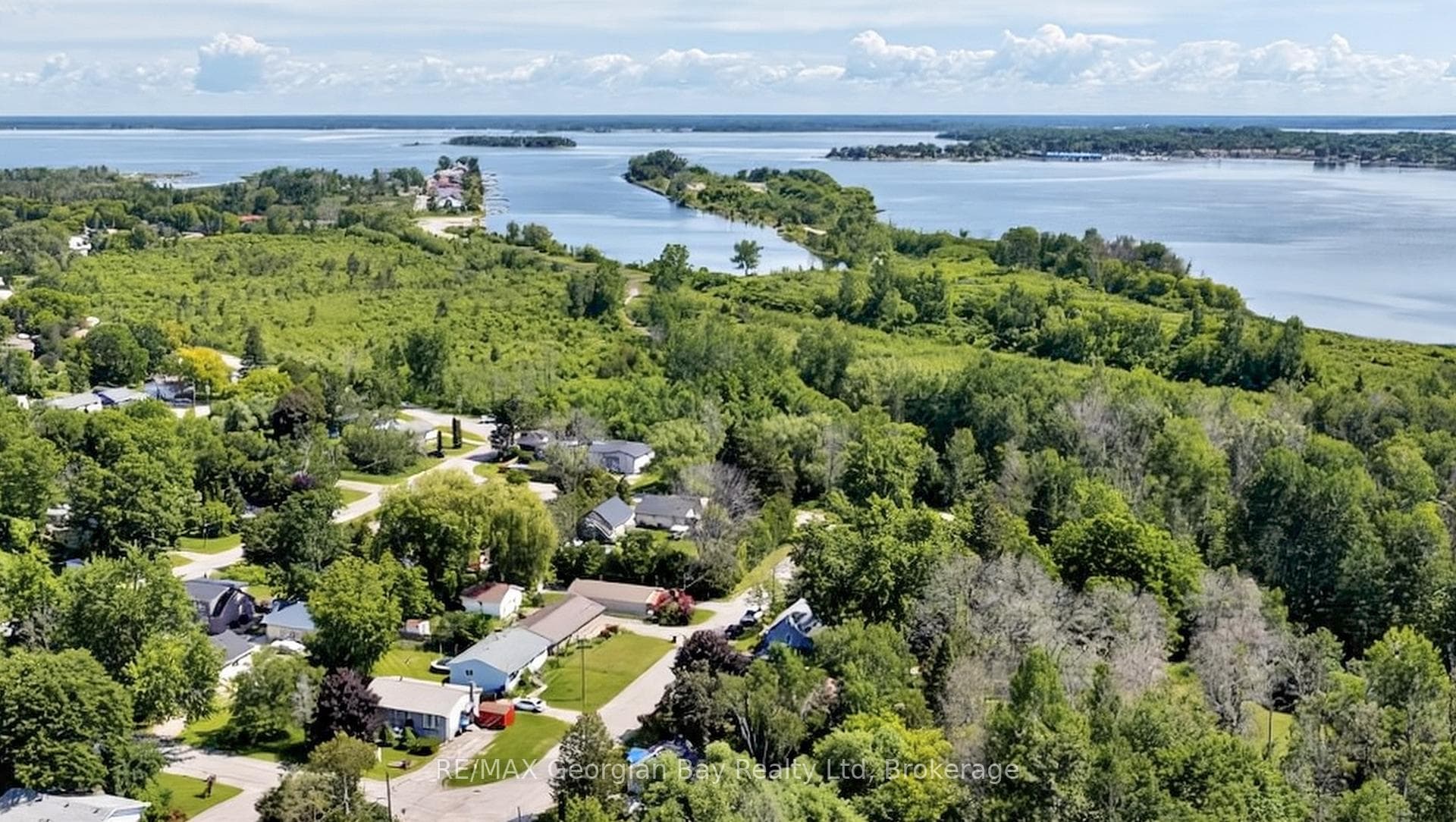 511 Camilla Street photo 33