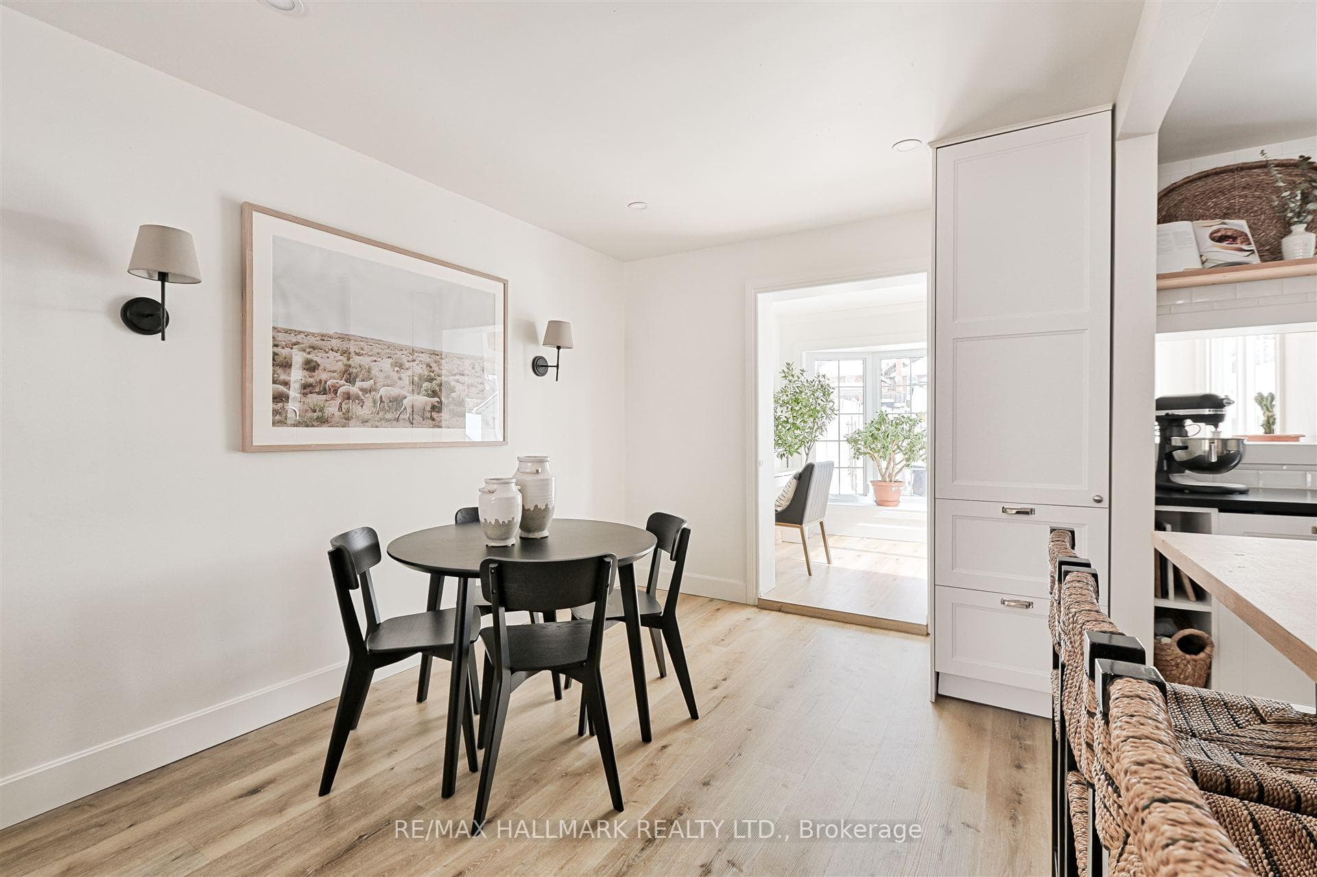 471 Gilbert Avenue photo 11