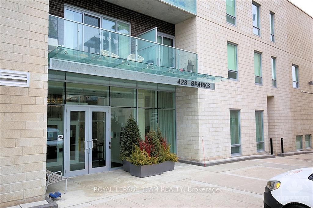 428 SPARKS Street Unit 901 photo 4