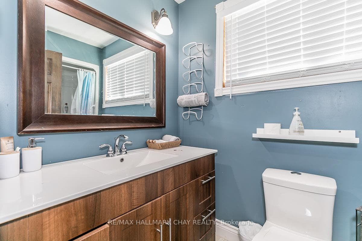 230 Queen Street, Midland - Legal Triplex