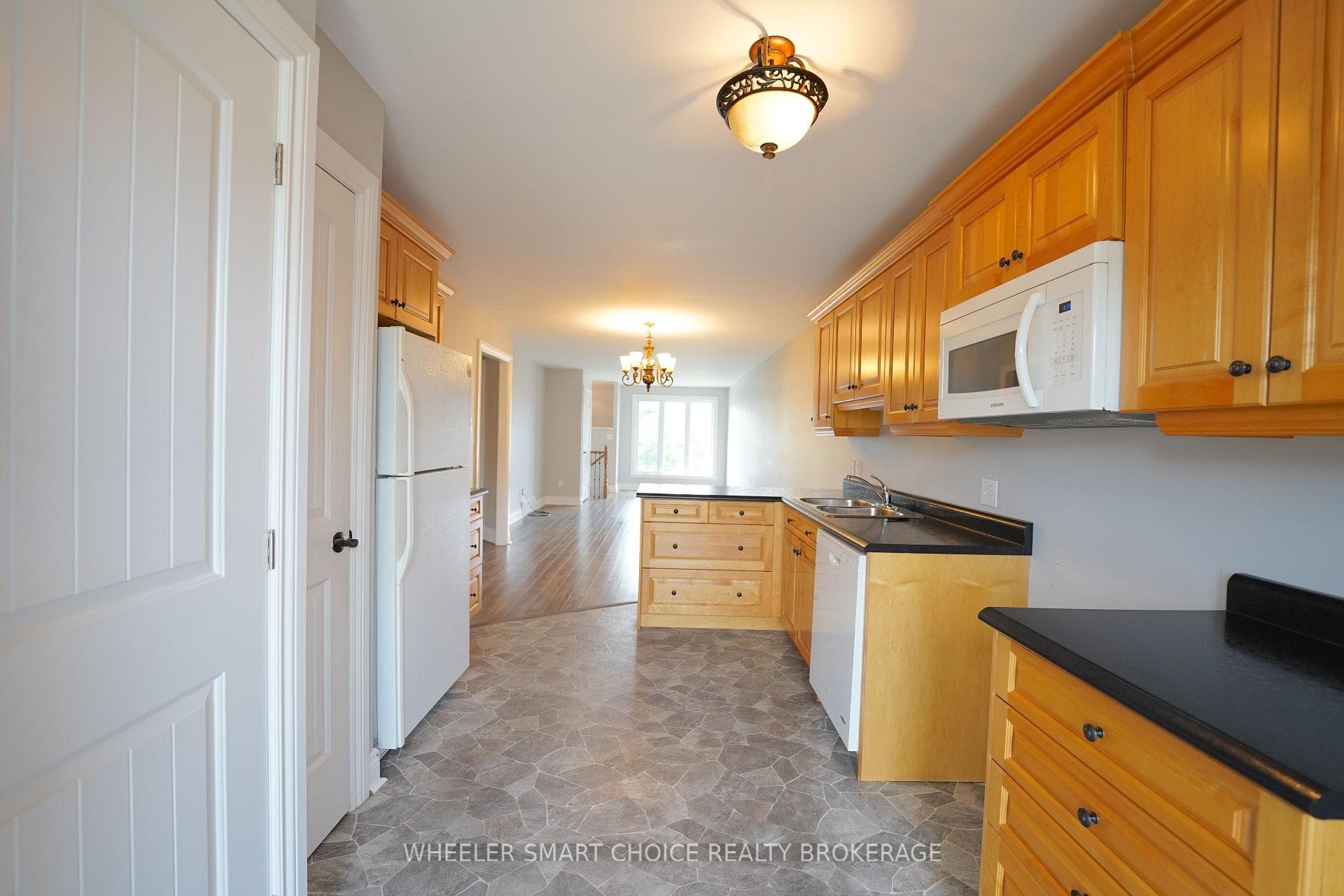 53 Mercier Avenue photo 4