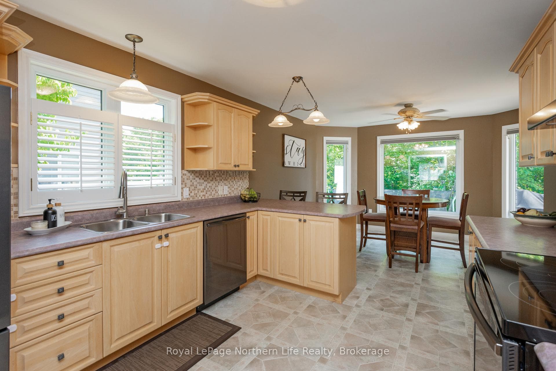 413 Pearce Street photo 13