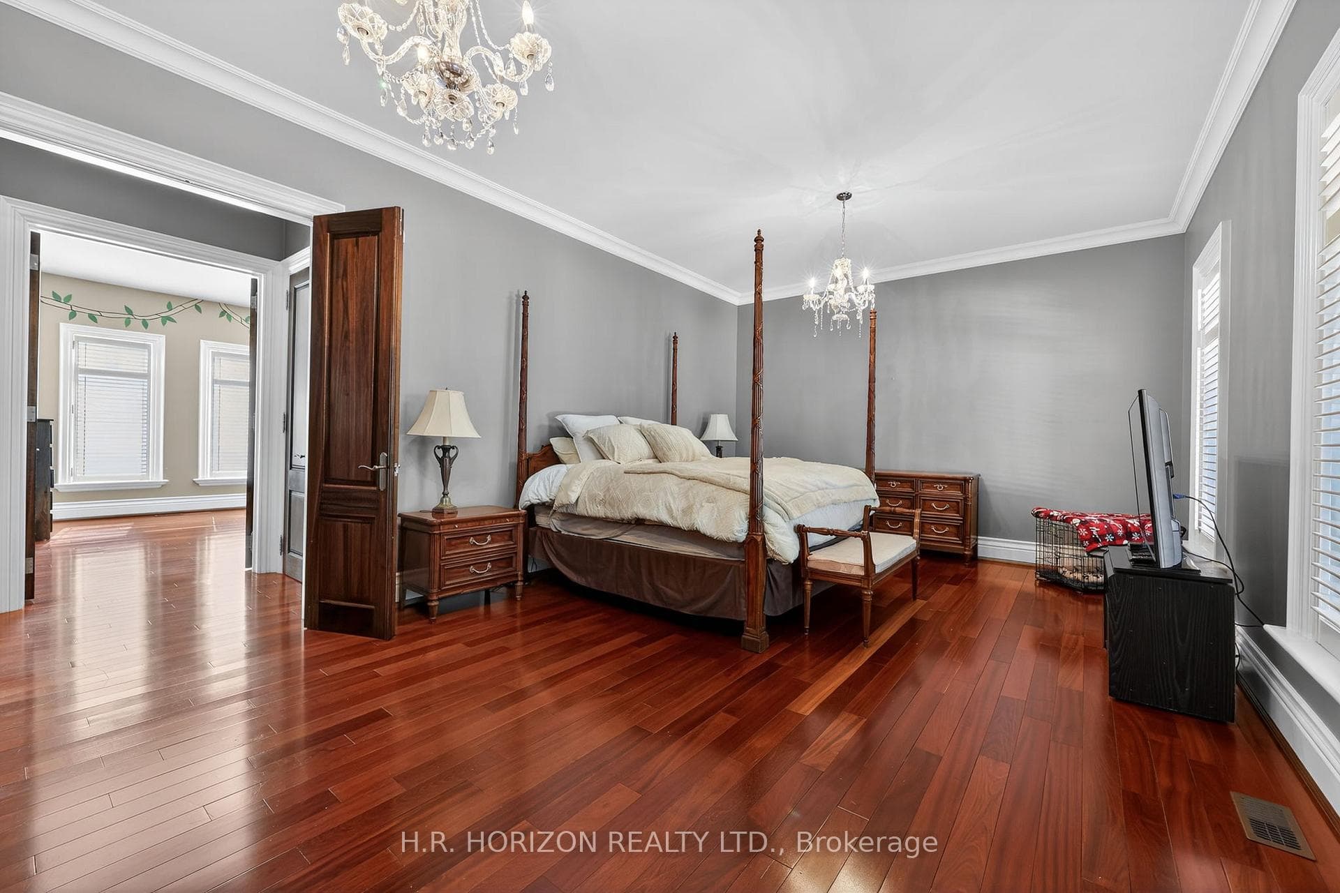 13045 Jane Street photo 22