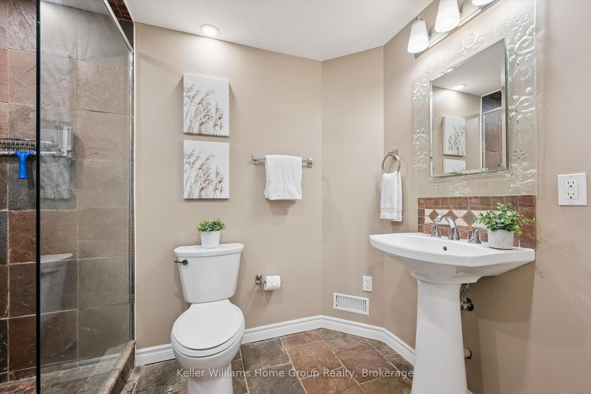 49 Christine Drive photo 38