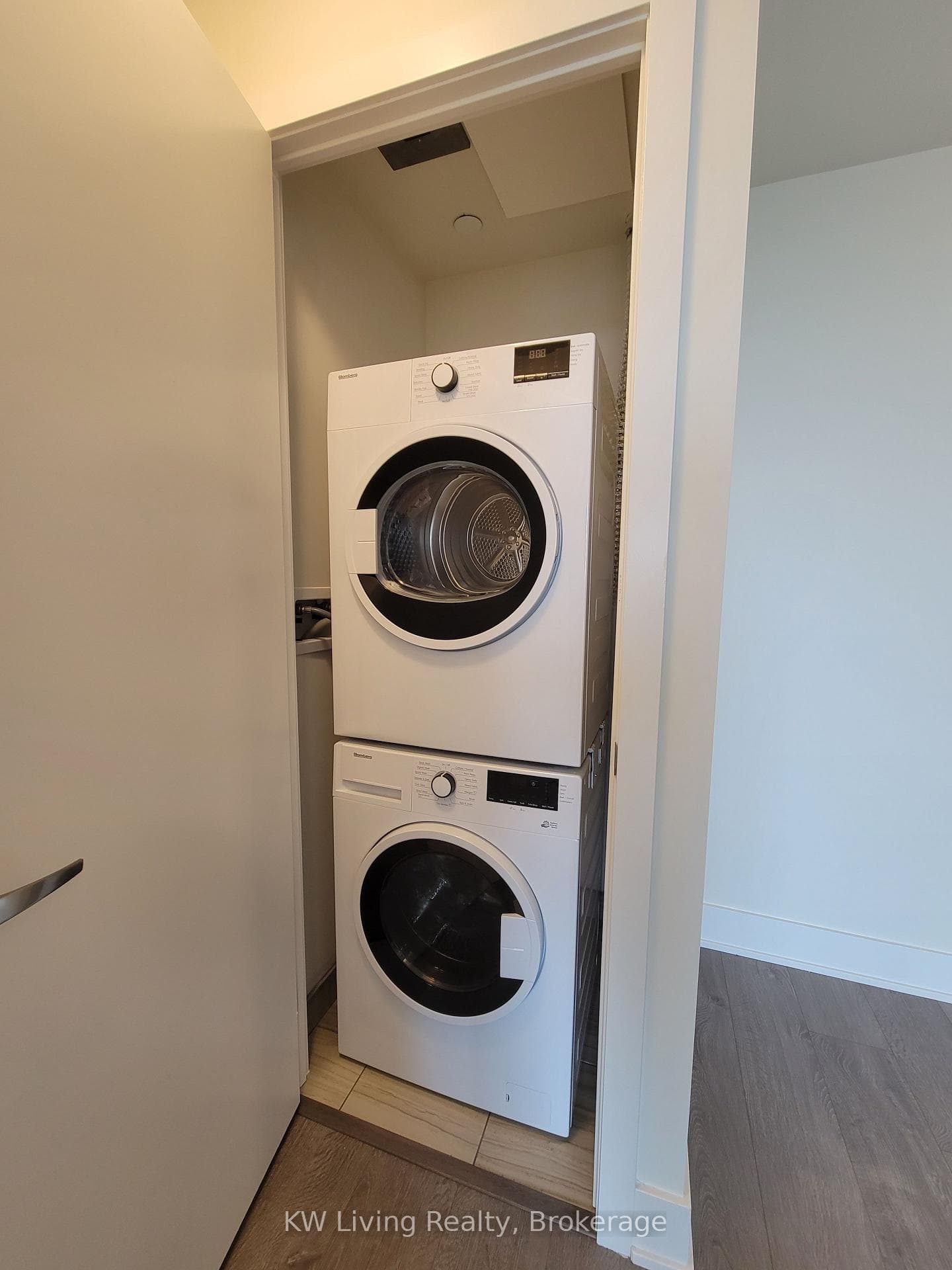 188 Fairview Mall Drive Unit 1909 photo 5