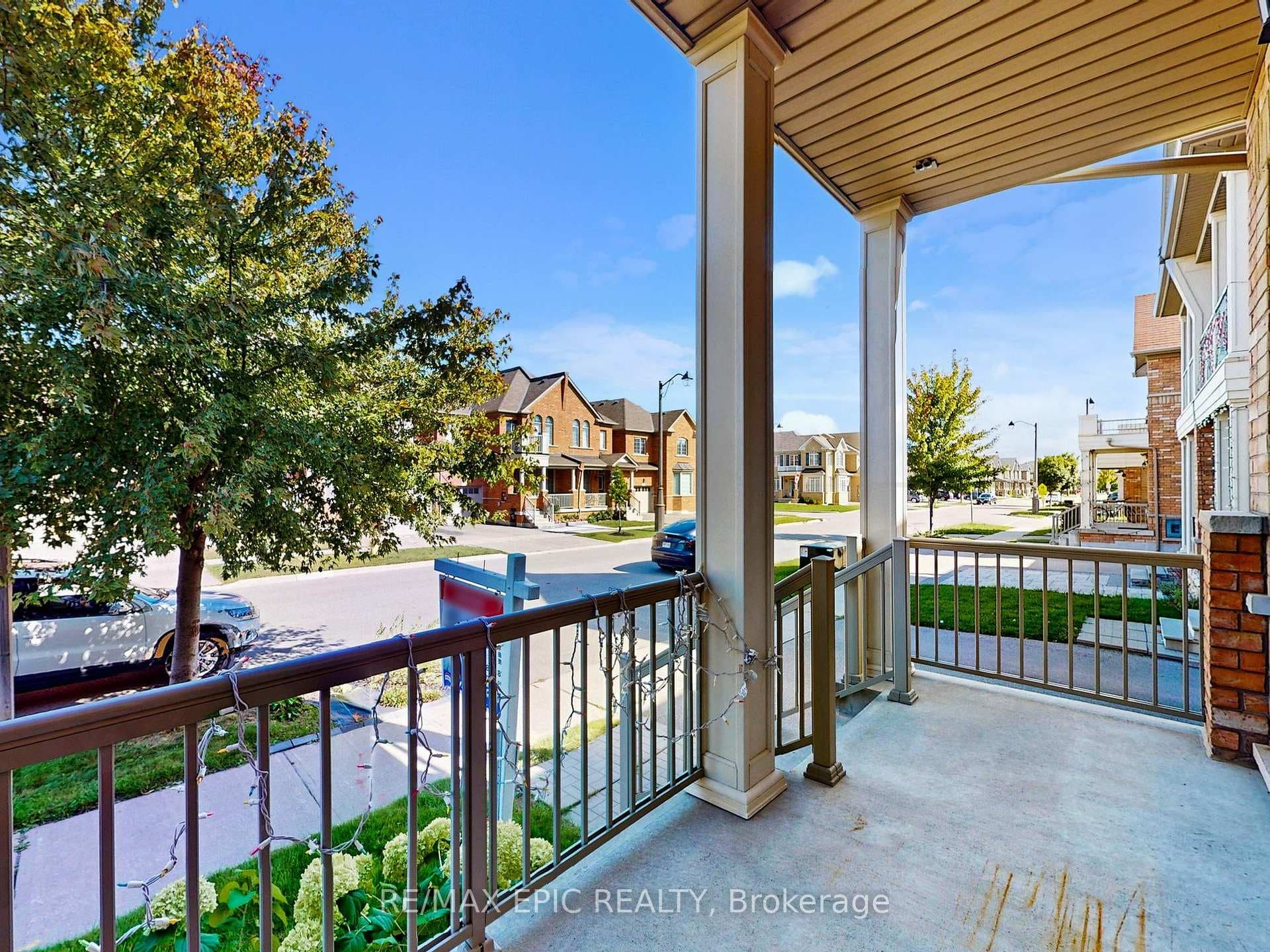 72 Brock Avenue photo 2