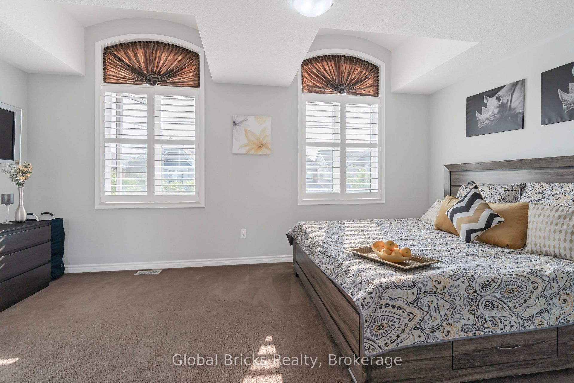 495 Blinco Terrace photo 28