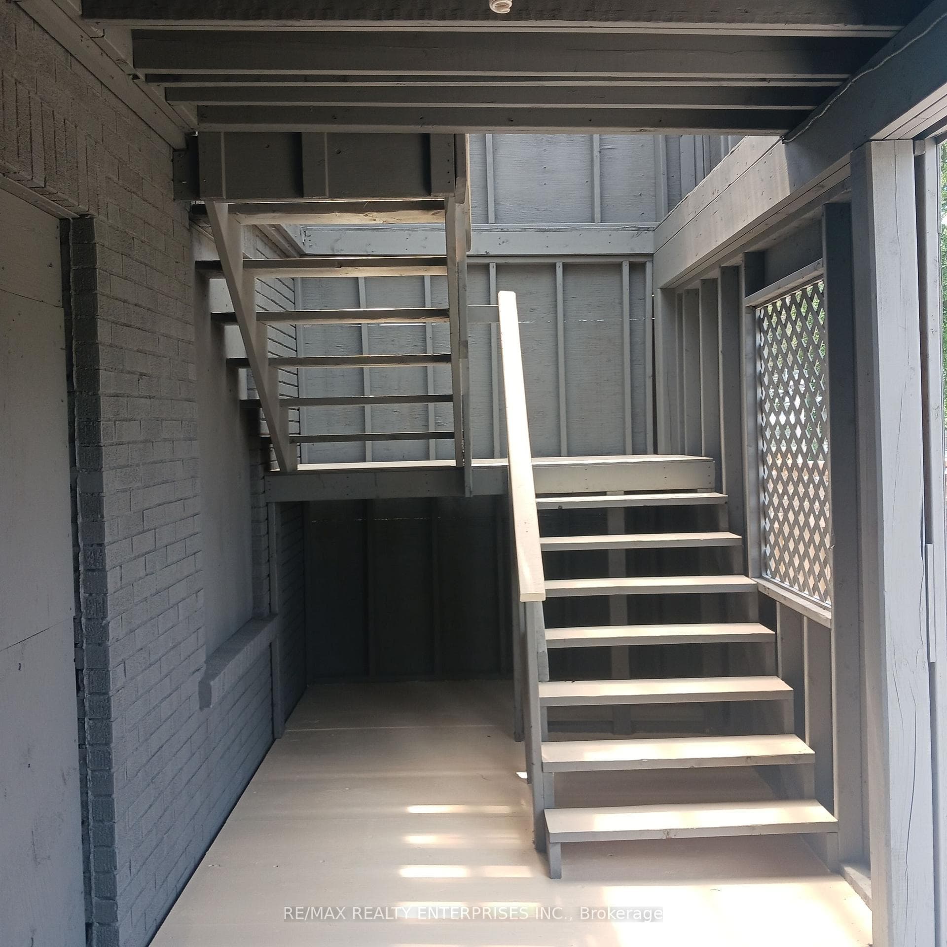 12993 Steeles Avenue Unit UPPER photo 5