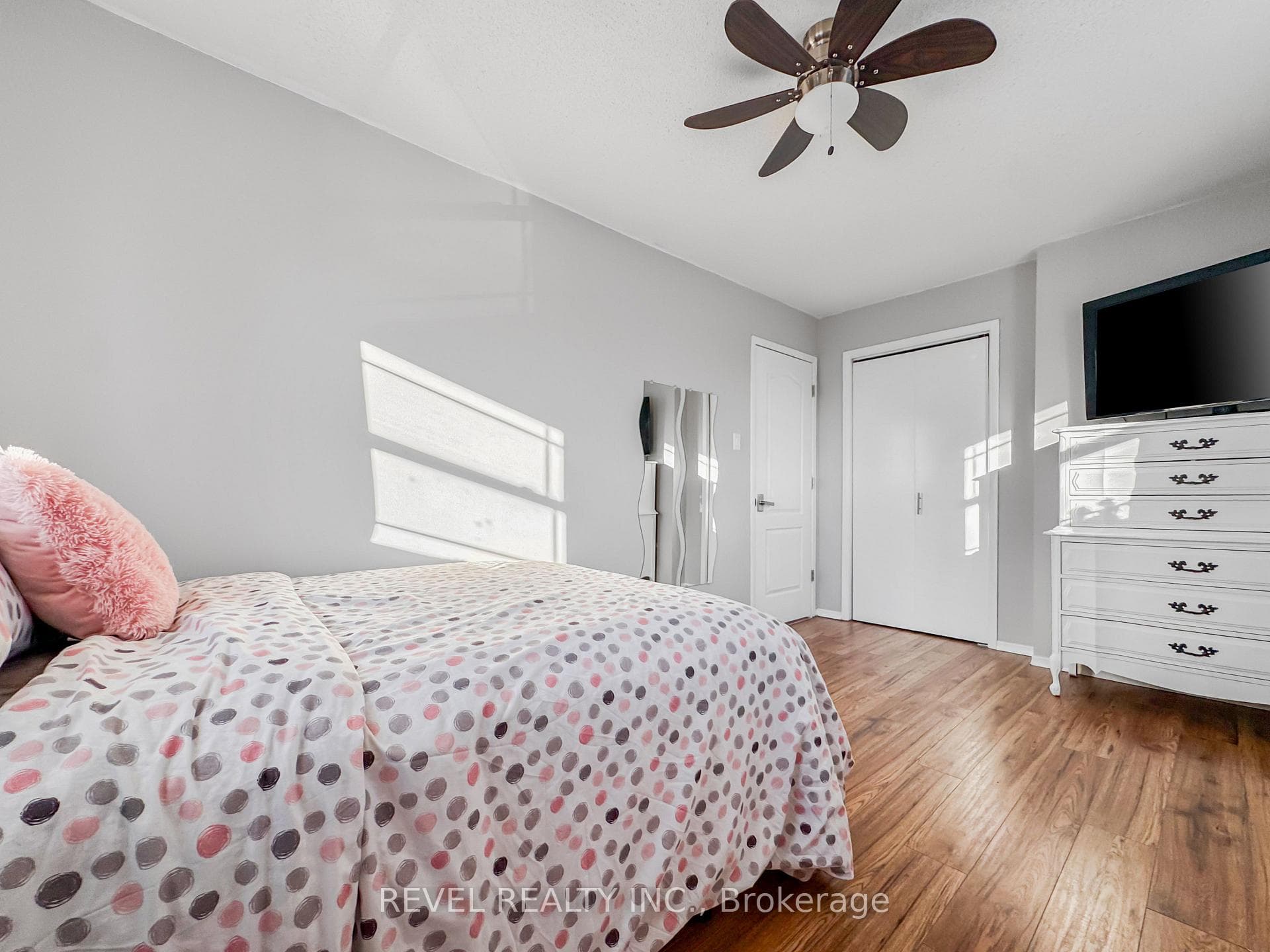 288 Toke Street photo 38