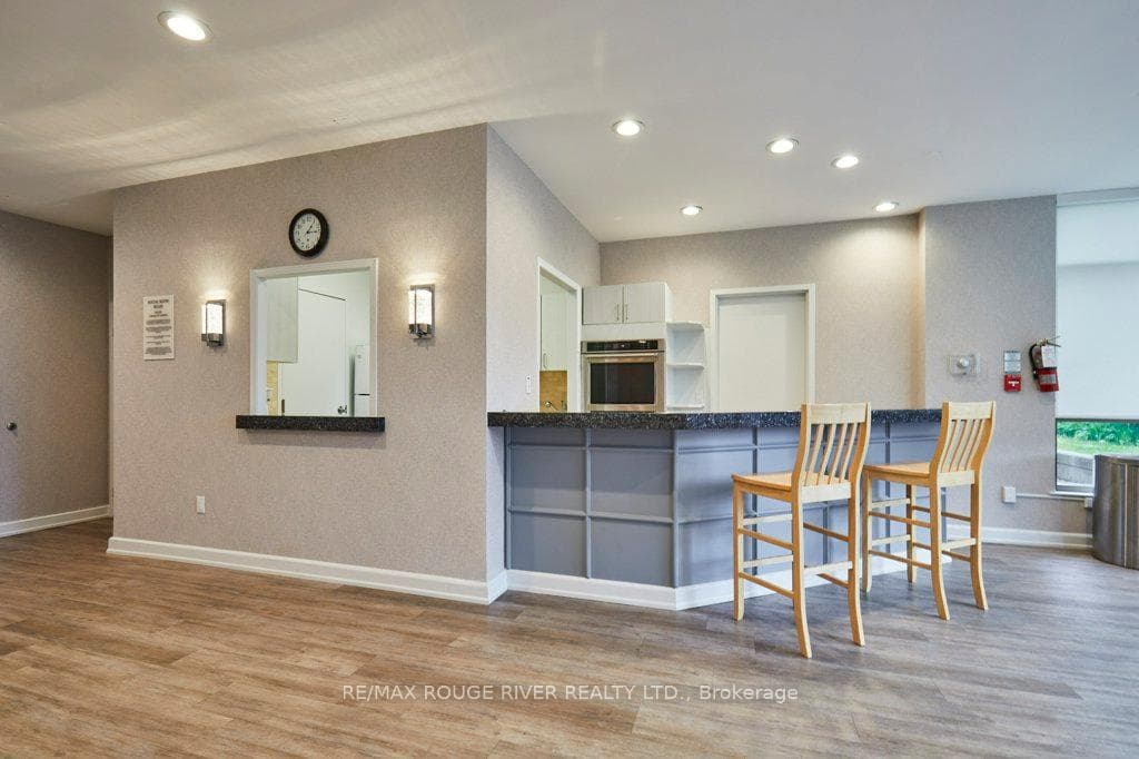 712 Rossland Road Unit 1111 photo 27