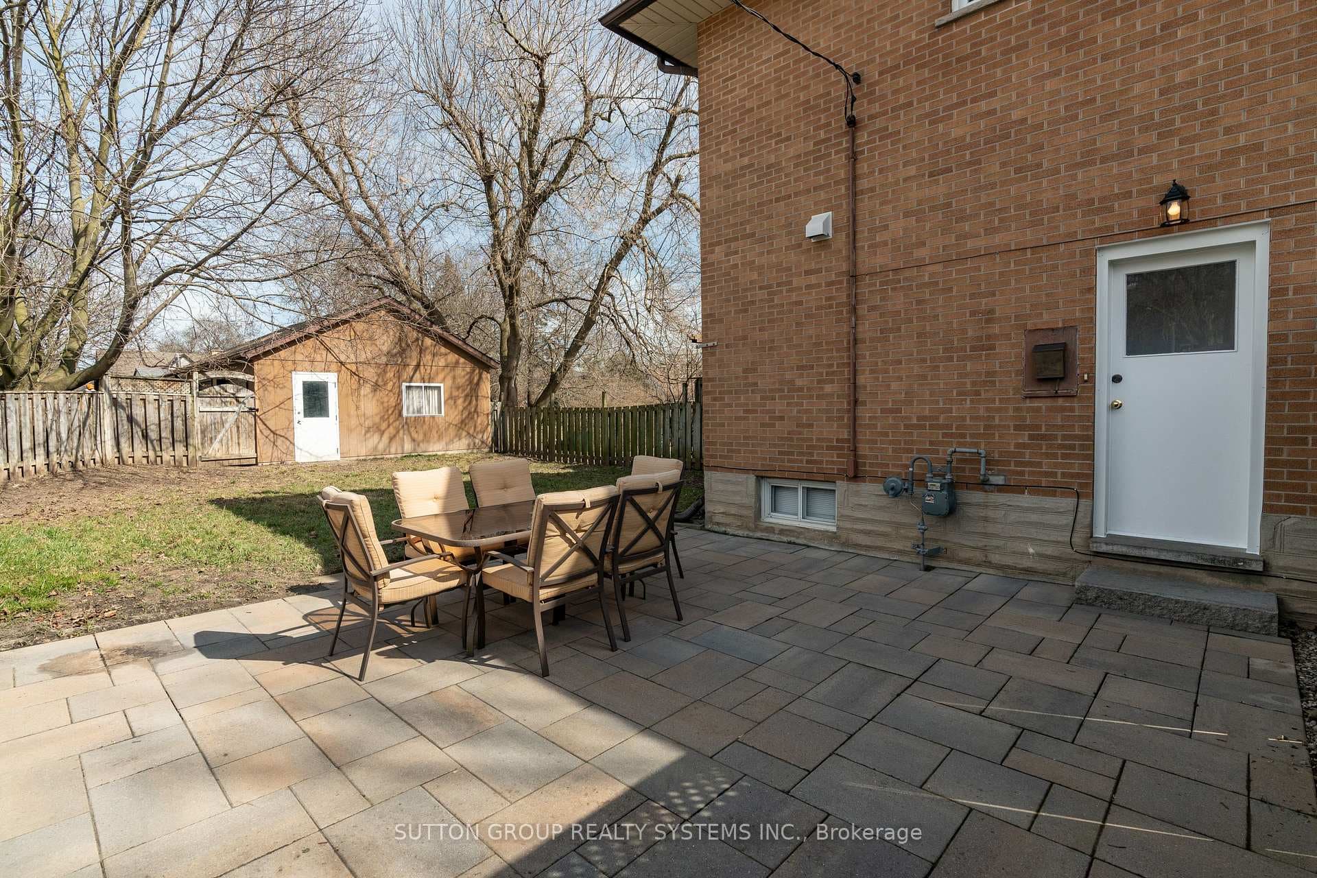 50B Ellis Crescent photo 35